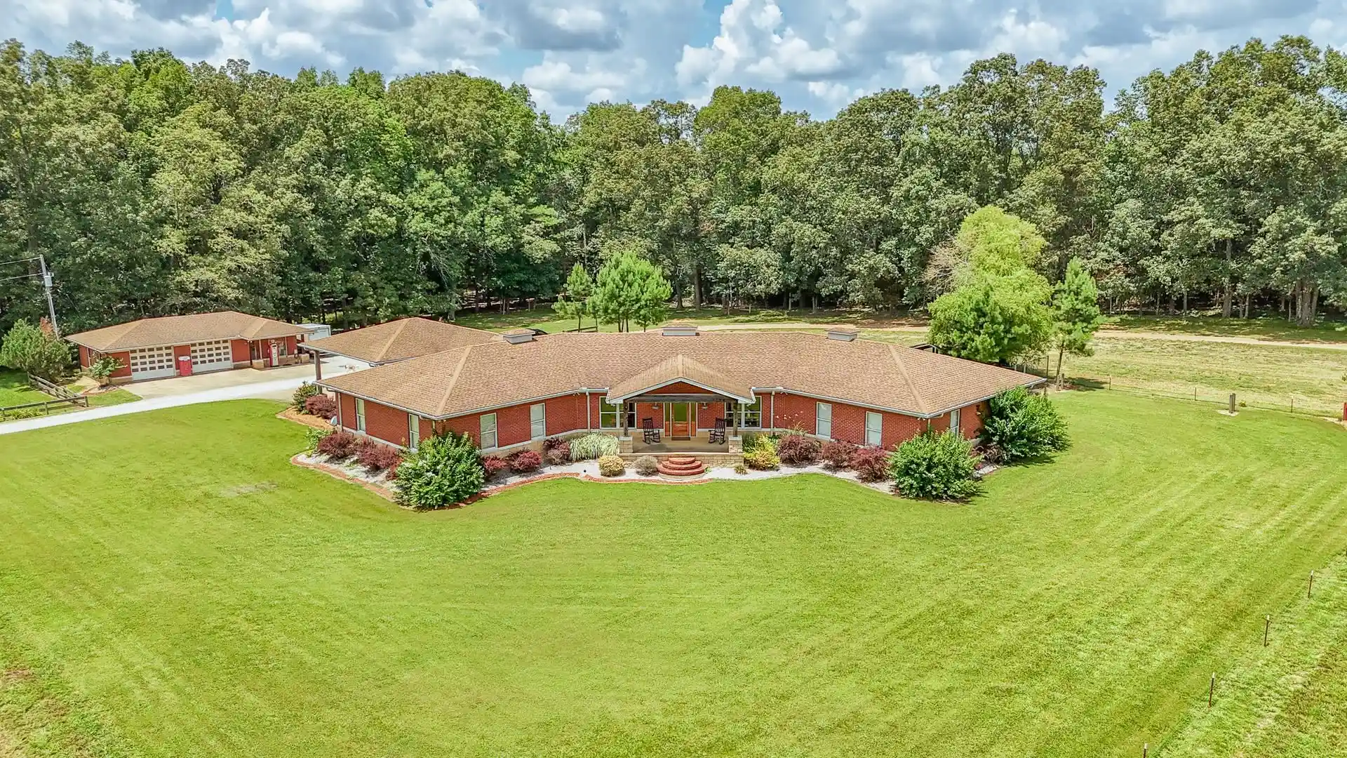 Homes for sale in Sardis, TN | 2690 Fellowship Rd, Sardis, TN 38371 | MLS# 10201746