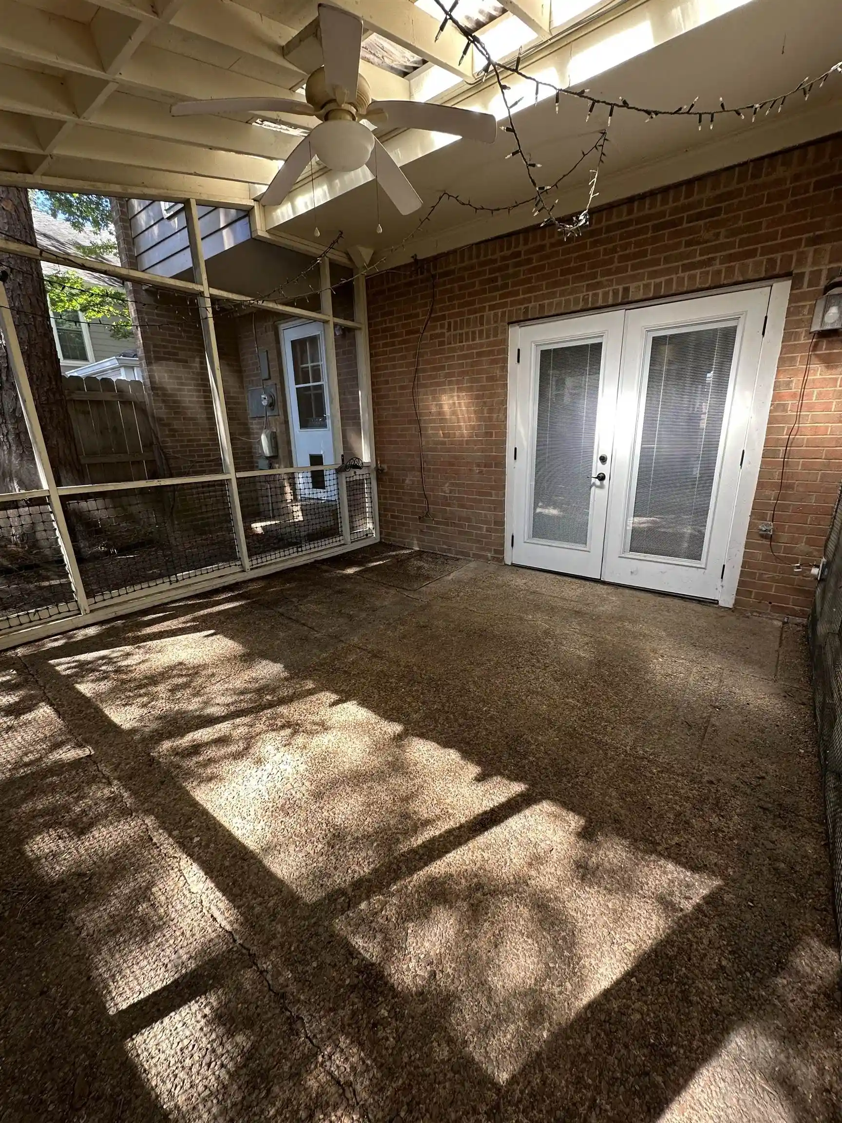 Photo 3 of Sale Pending at 6939 Amberly Dr #6939, Memphis, TN 38119 | MLS# 10201765 | Listing updated on 2026-08-28