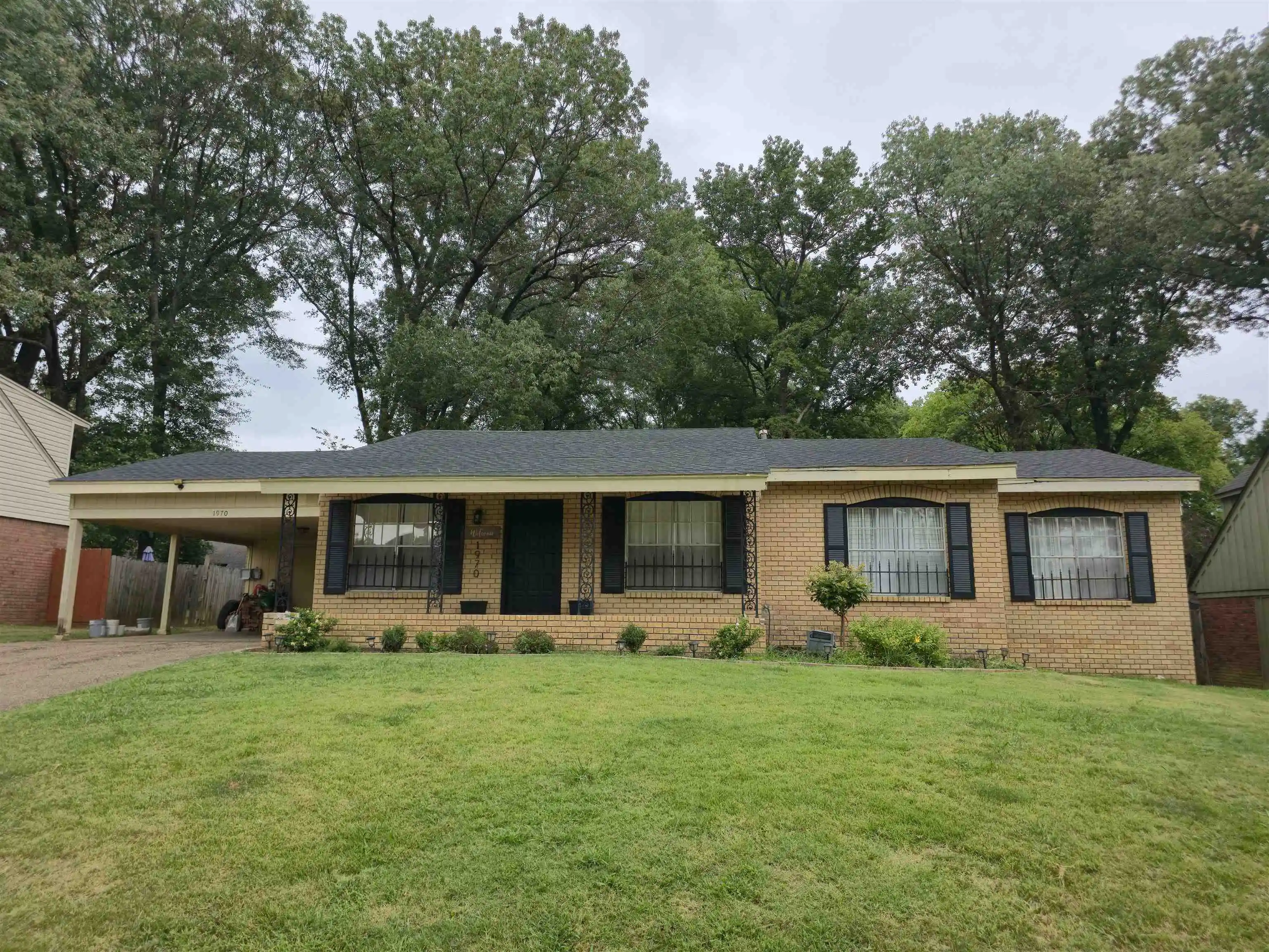Photo 1 of Sale Pending at 1970 Adney Gap Dr, Memphis, TN 38134 | MLS# 10202983 | Listing updated on 2026-08-25
