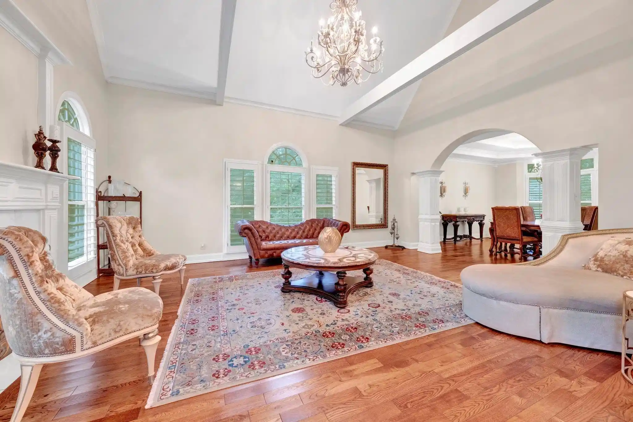 2nd image of 371 W Cherry Cir, Memphis, TN 38117 | MLS# 10203134