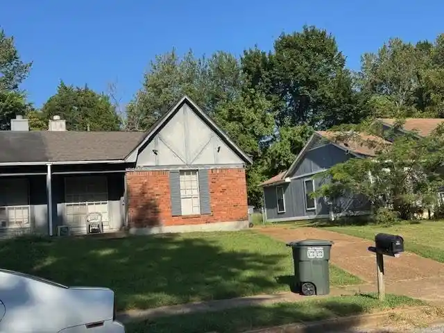 Photo 2 of Townhouse for sale at 2205 Oldfield Dr, Memphis, TN 38134 | MLS# 10203990 | Listing updated on 2026-07-27