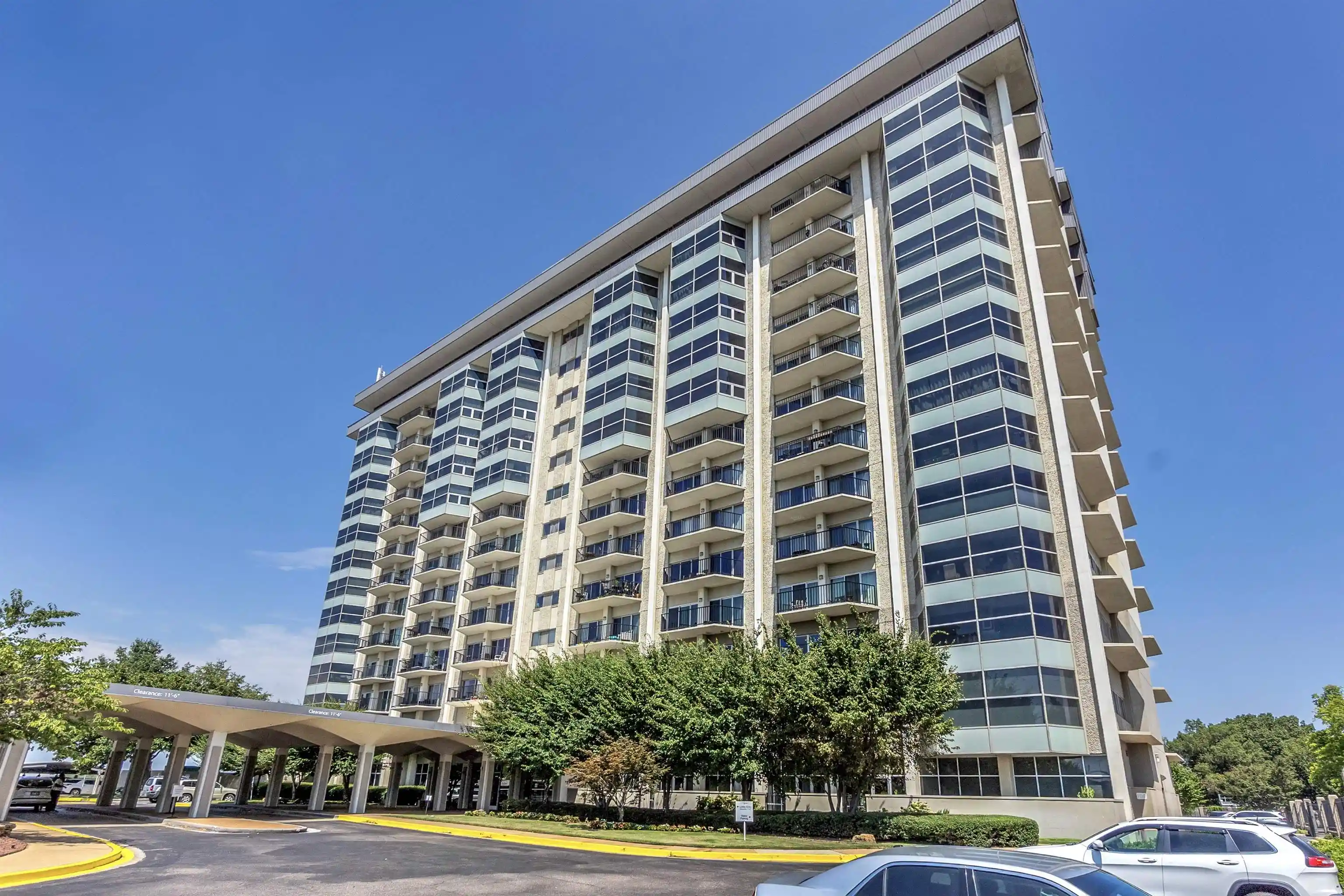 Homes for sale in Memphis, TN | 655 Riverside Dr #206, Memphis, TN 38103 | MLS# 10204355