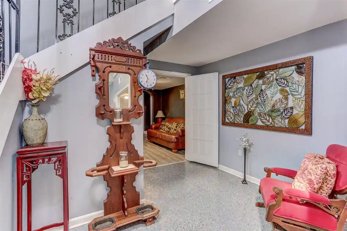 Photo 3 of Sale Pending at 3700 Lakeview Rd, Memphis, TN 38116 | MLS# 10205355 | Listing updated on 2026-09-21