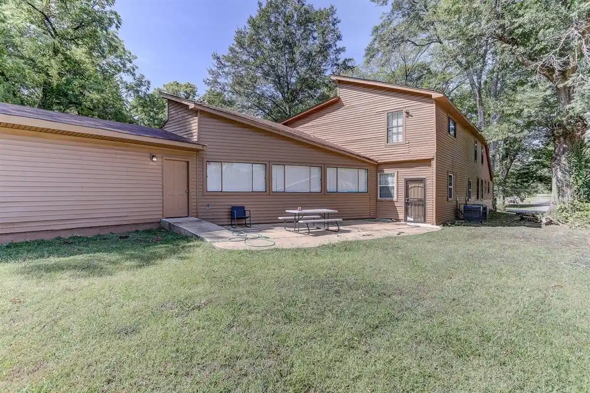 Homes for sale in Memphis, TN | 3700 Lakeview Rd, Memphis, TN 38116 | MLS# 10205355