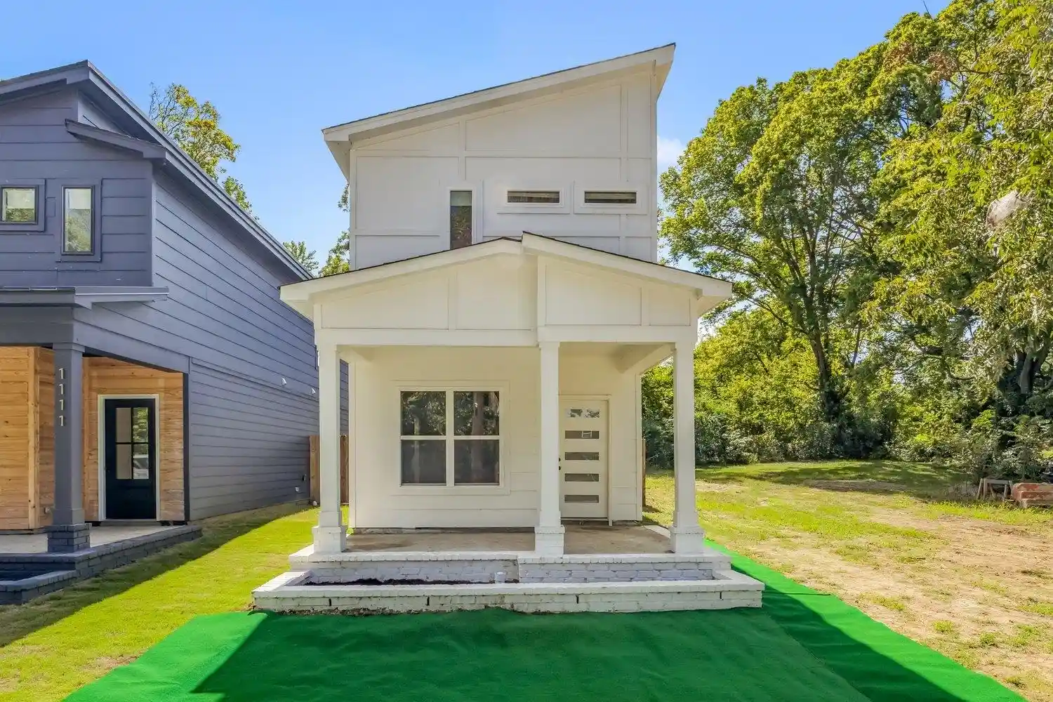 Photo 1 of Single family home for sale at 1109 Walker Ave, Memphis, TN 38106 | MLS# 10207048 | Listing updated on 2026-03-31