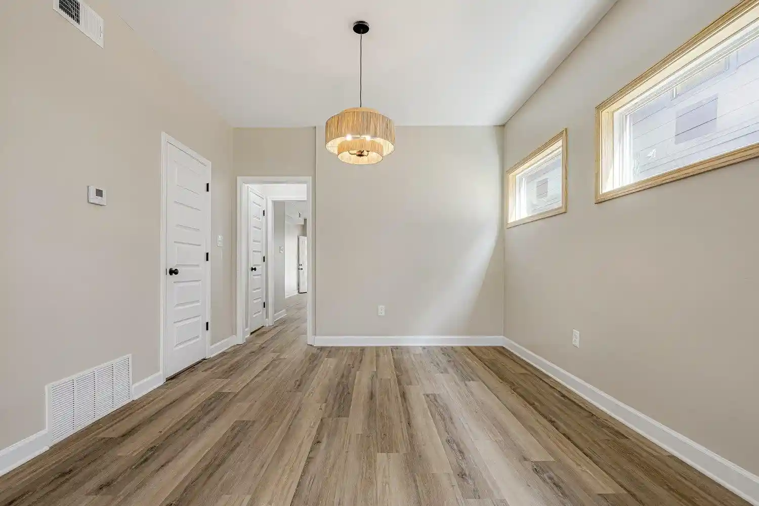Photo 3 of Single family home for sale at 1109 Walker Ave, Memphis, TN 38106 | MLS# 10207048 | Listing updated on 2026-03-31