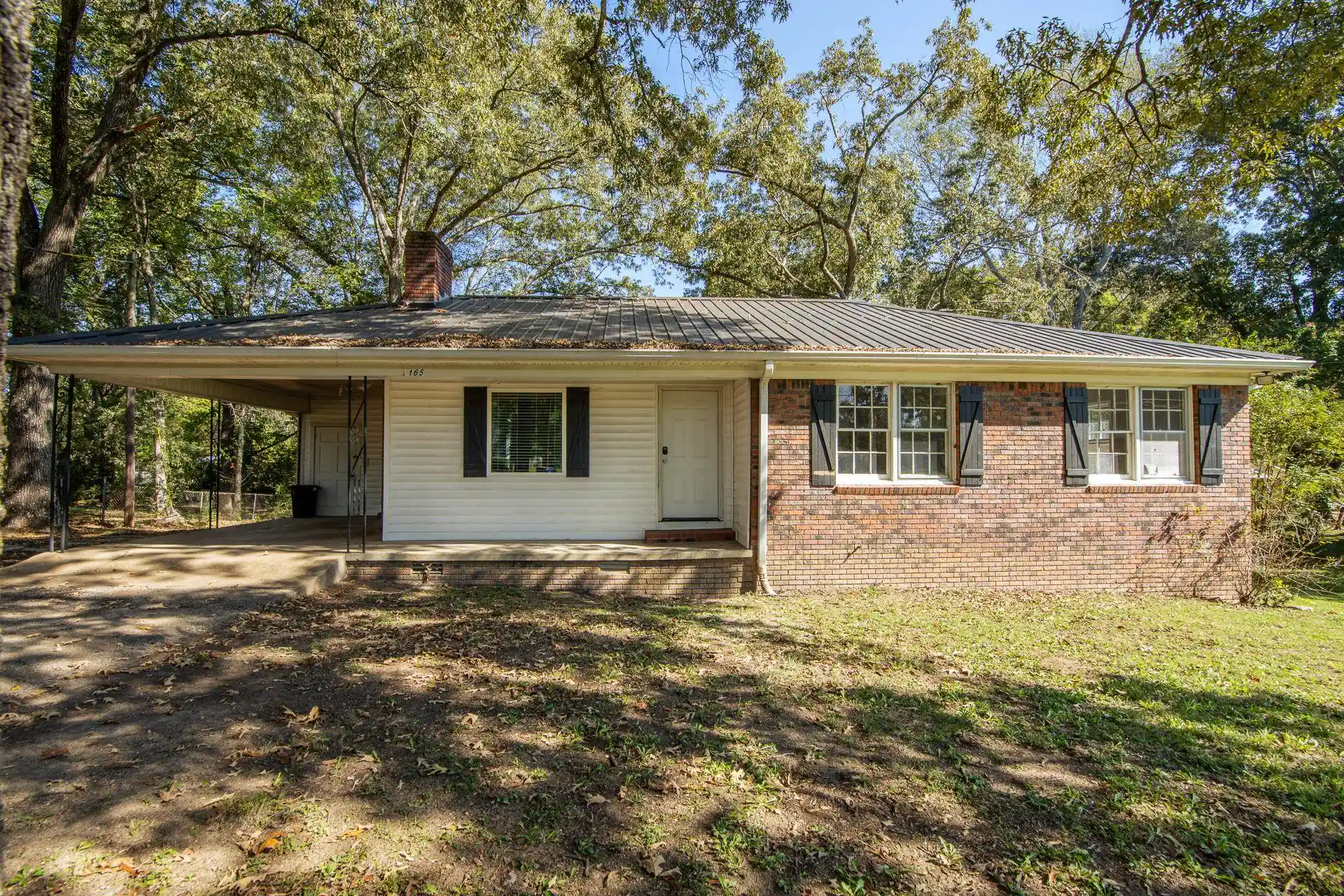 Homes for sale in Savannah, TN | 165 Phillips Dr, Savannah, TN 38372 | MLS# 10207161