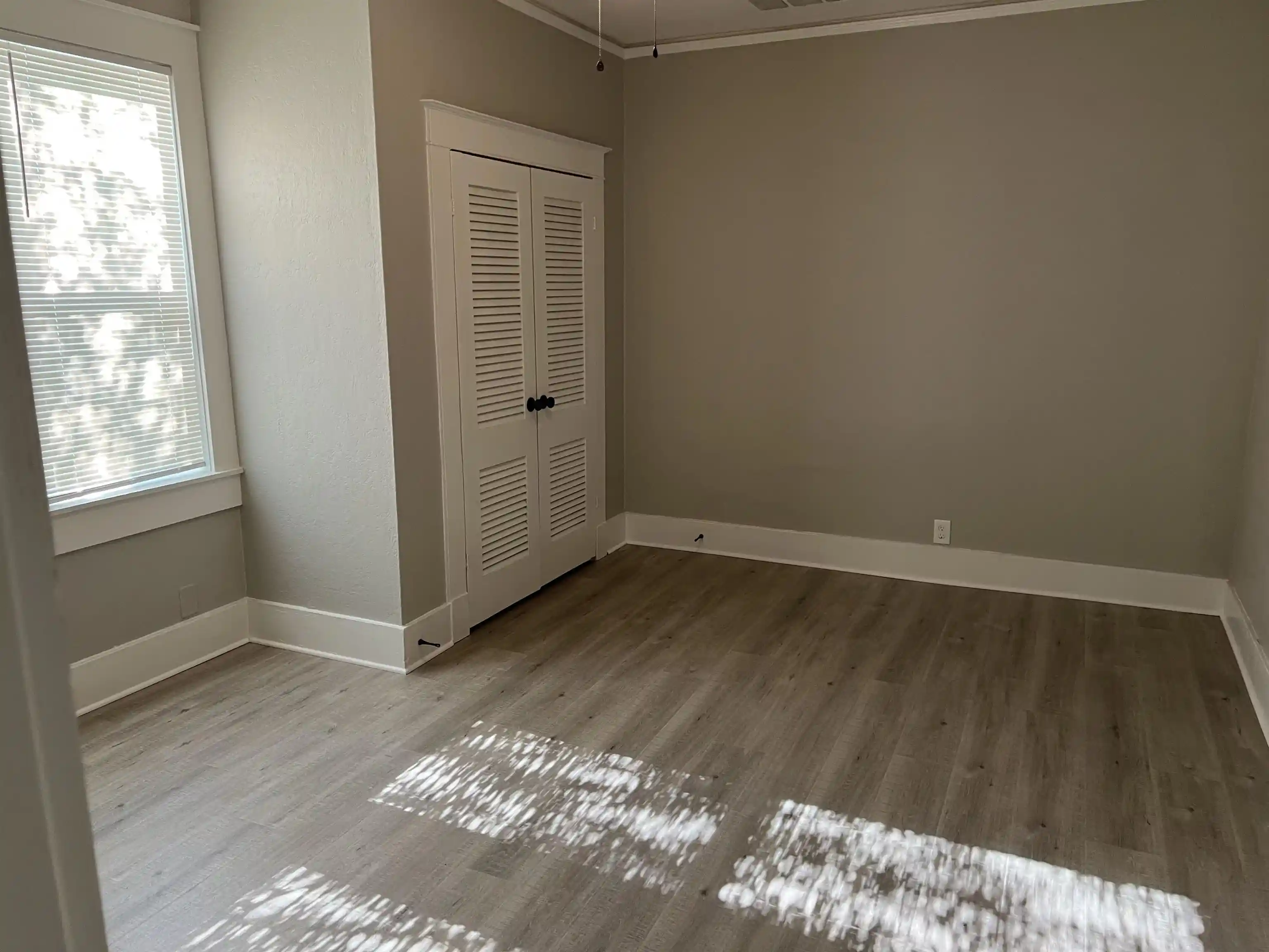 2nd image of 915 Garland St, Memphis, TN 38107 | MLS# 10207226