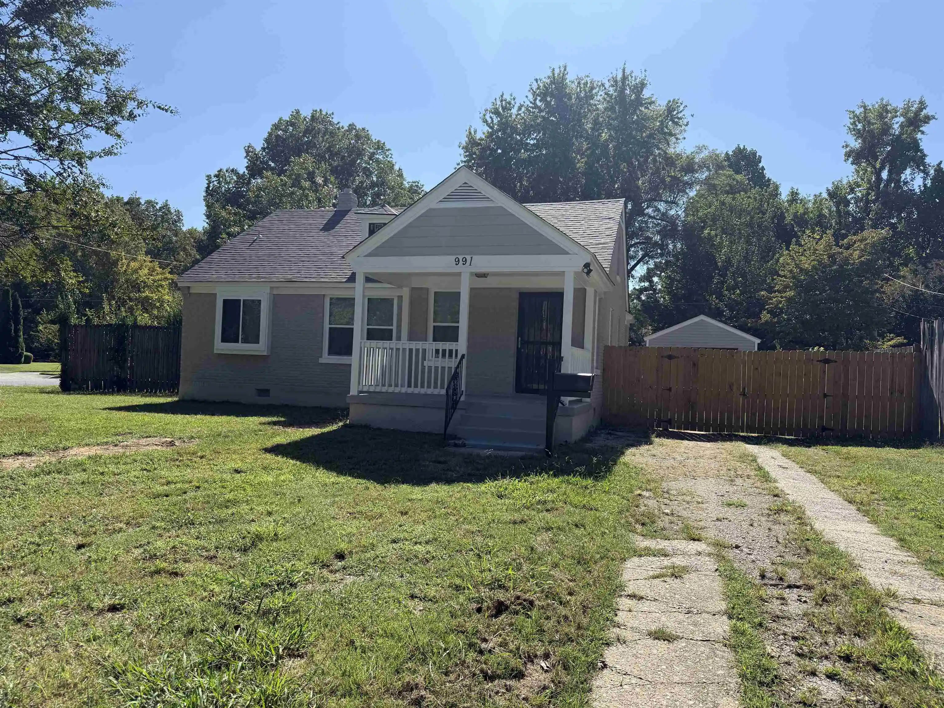 Photo 1 of Single family home for sale at 991 Mcevers Rd, Memphis, TN 38111 | MLS# 10207234 | Listing updated on 2026-08-16