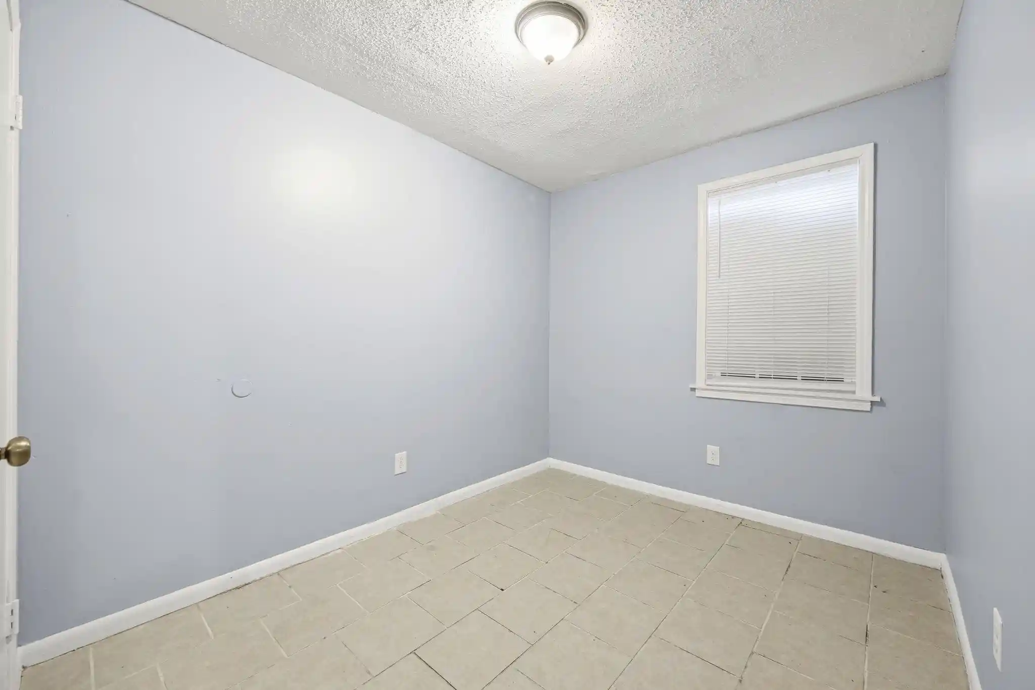 Homes for sale in Memphis, TN | 1367 Hyde Park Blvd, Memphis, TN 38108 | MLS# 10207428