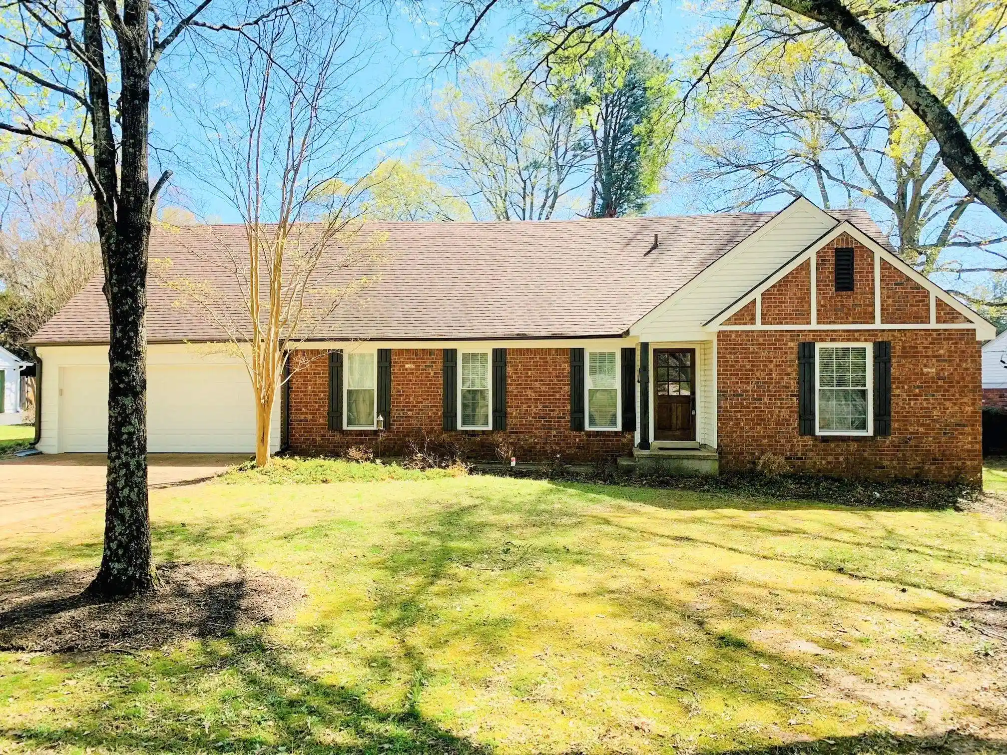 1st image of 7207 Poplar Pike Rd, Germantown, TN 38138 | MLS# 10207542