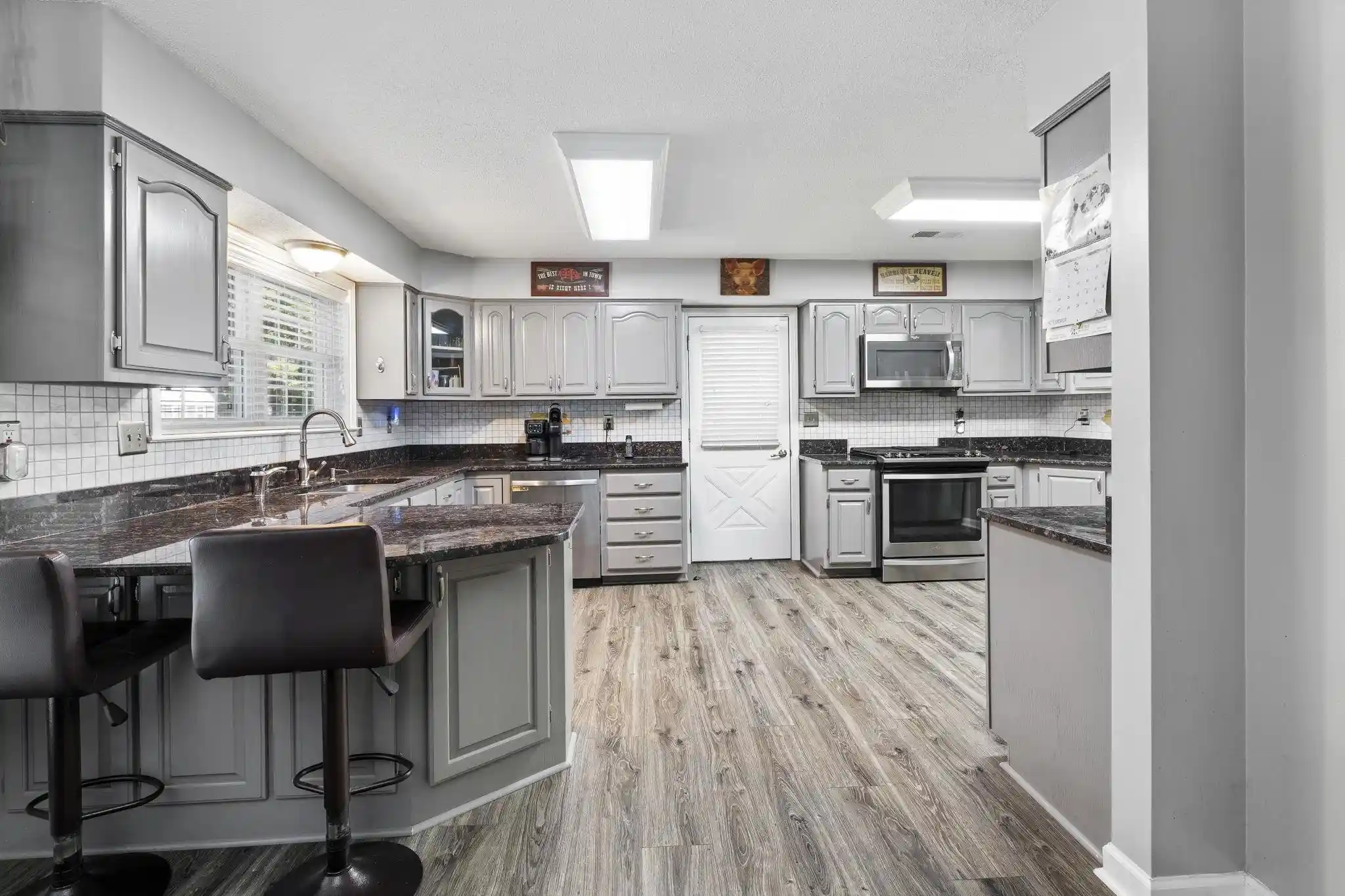 Photo 3 of Sale Pending at 7620 Kelly Cv, Olive Branch, MS 38654 | MLS# 10207612 | Listing updated on 2025-12-30