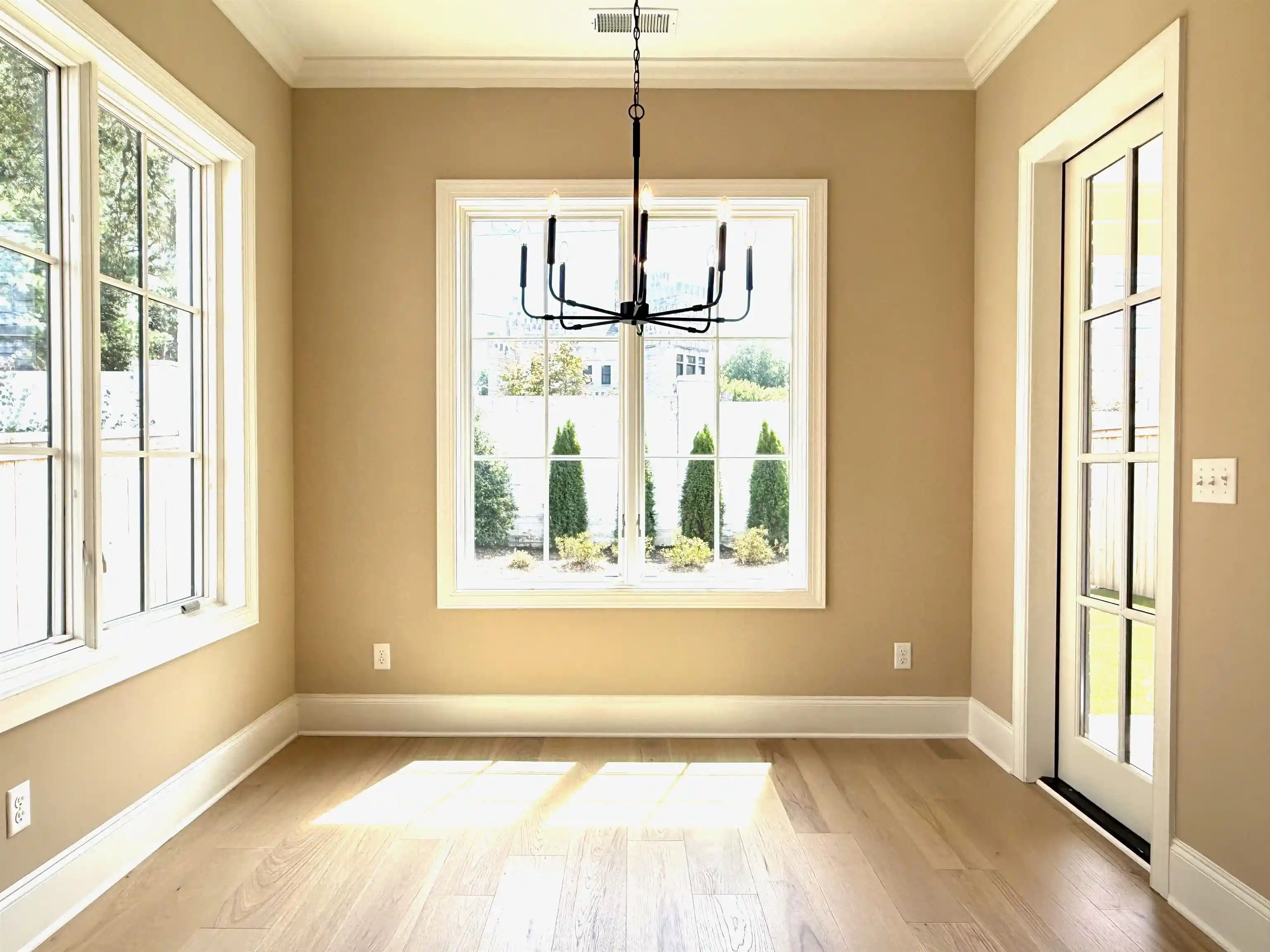 Photo 1 of Townhouse for sale at 1403 Club Gdns Pl, Memphis, TN 38104 | MLS# 10207817 | Listing updated on 2026-09-29