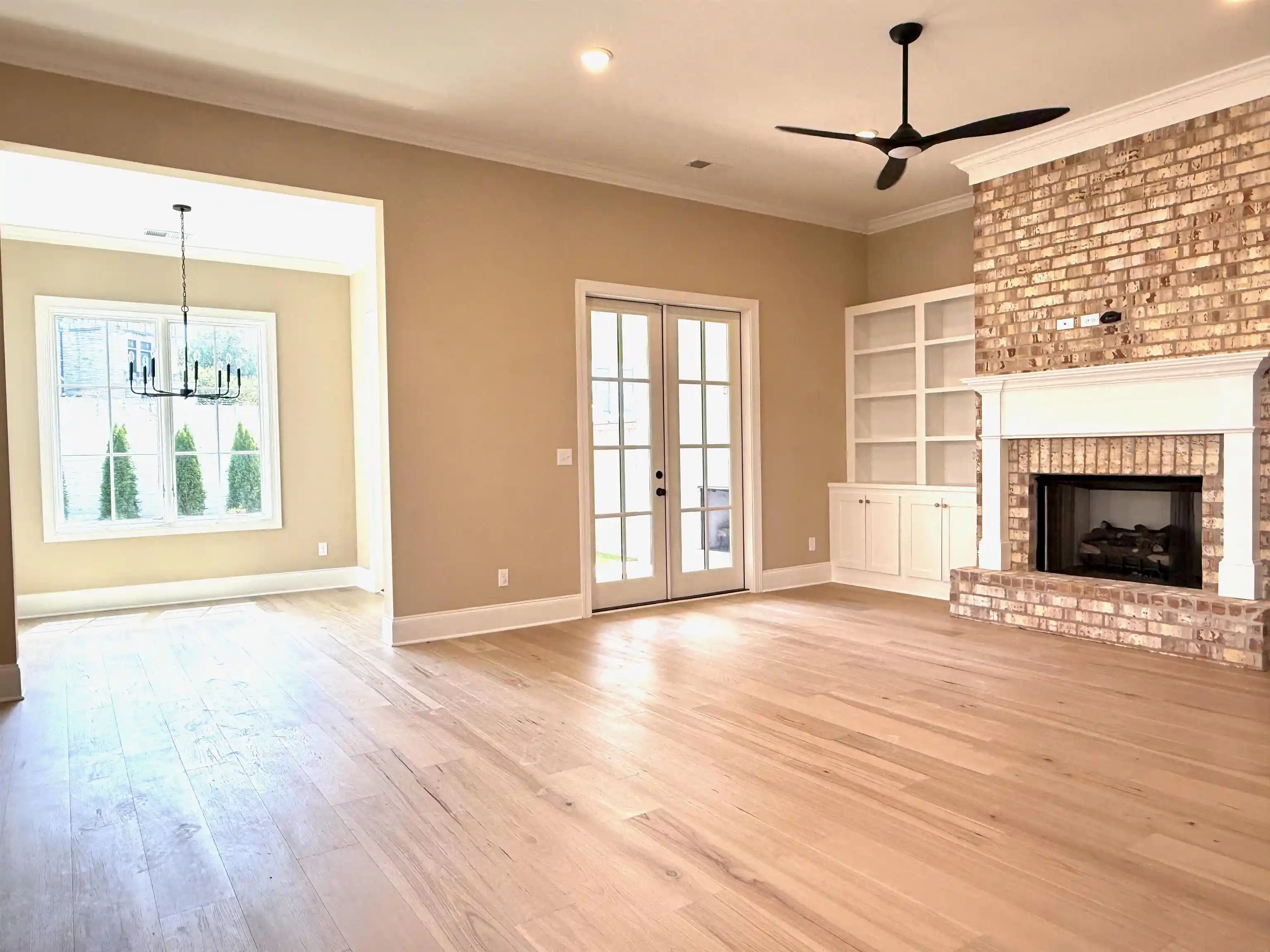 Photo 2 of Townhouse for sale at 1403 Club Gdns Pl, Memphis, TN 38104 | MLS# 10207817 | Listing updated on 2026-09-29