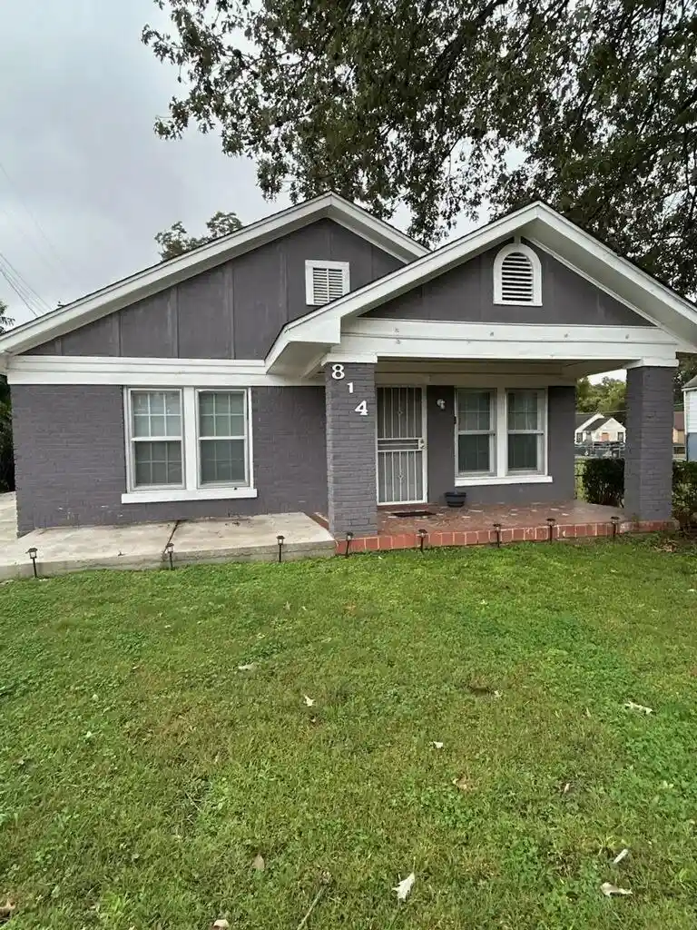 Photo 1 of Single family home for sale at 814 N Merton St, Memphis, TN 38112 | MLS# 10208853 | Listing updated on 2026-04-22