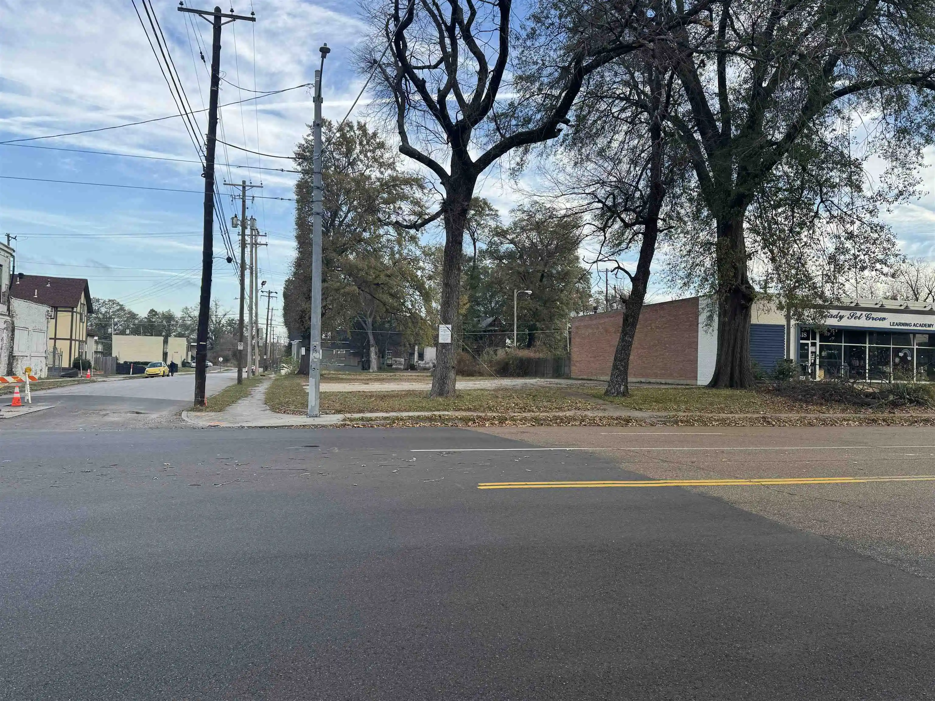 Photo 1 of Land for sale at 1412 Madison Ave, Memphis, TN 38104 | MLS# 10210715 | Listing updated on 2025-12-03