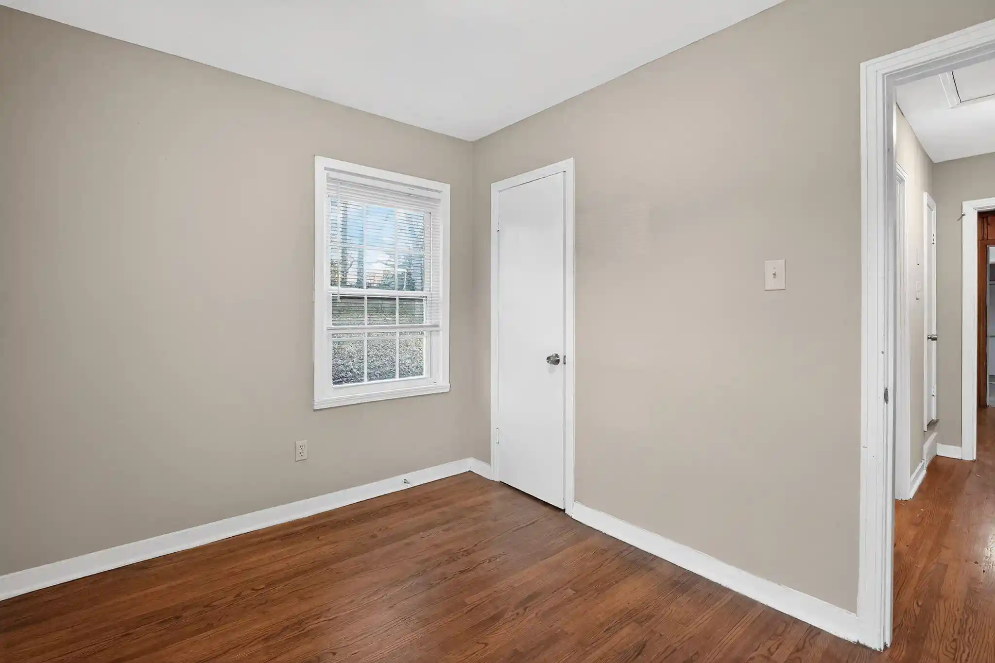 Photo 2 of Sale Pending at 2036 St Elmo Ave, Memphis, TN 38127 | MLS# 10210863 | Listing updated on 2026-09-11