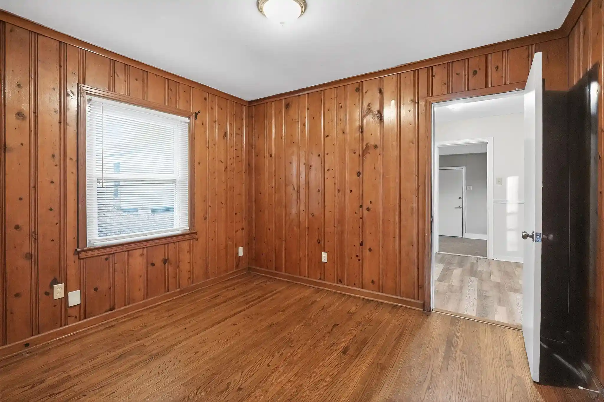 Photo 3 of Sale Pending at 2036 St Elmo Ave, Memphis, TN 38127 | MLS# 10210863 | Listing updated on 2026-09-11