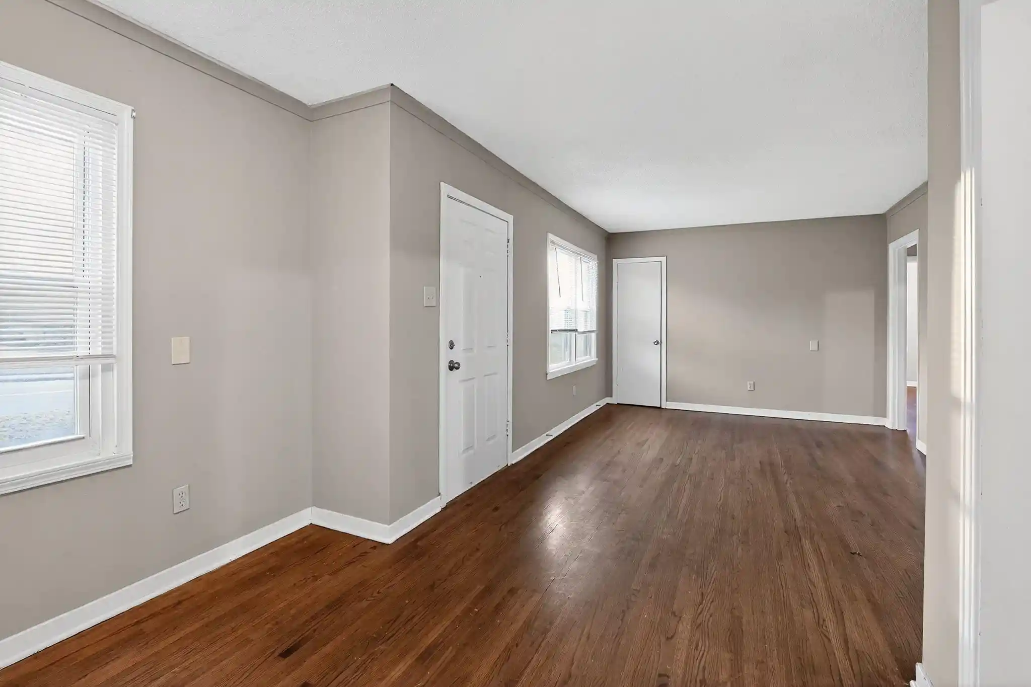 Photo 4 of Sale Pending at 2036 St Elmo Ave, Memphis, TN 38127 | MLS# 10210863 | Listing updated on 2026-09-11