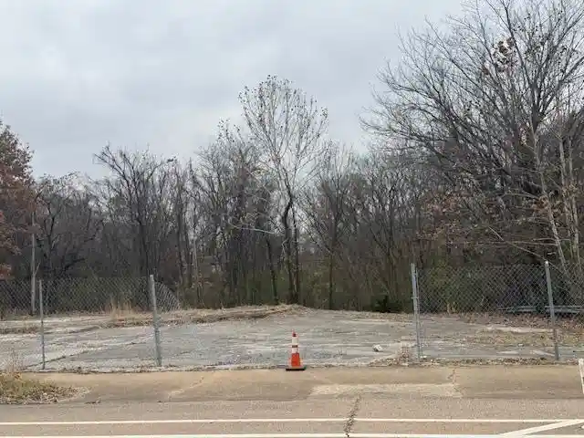 Photo 4 of Land for sale at 583 E H Crump Blvd, Memphis, TN 38126 | MLS# 10210987 | Listing updated on 2026-05-26