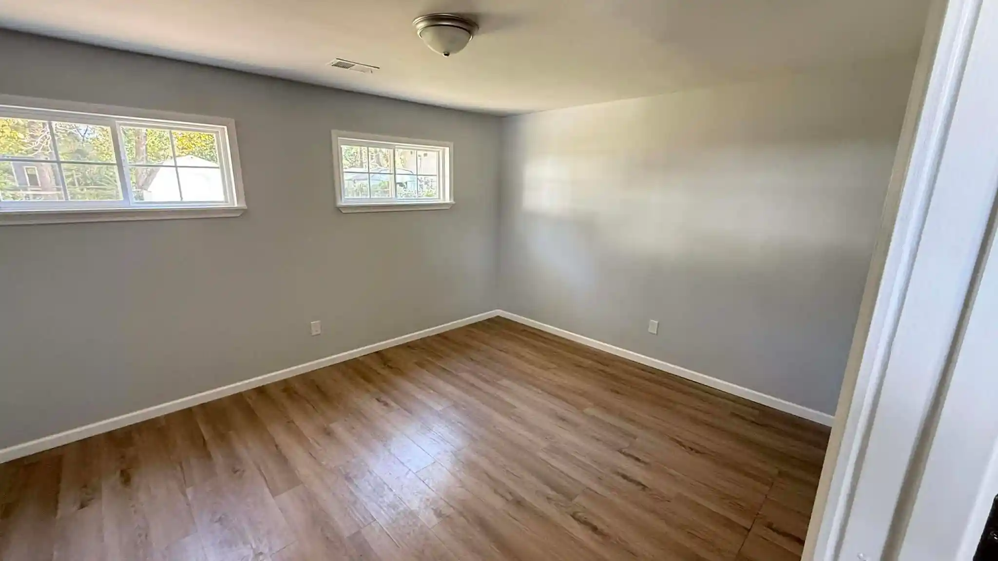 Photo 4 of Single family home for sale at 226 N Hollywood St, Memphis, TN 38112 | MLS# 10211068 | Listing updated on 2025-12-10