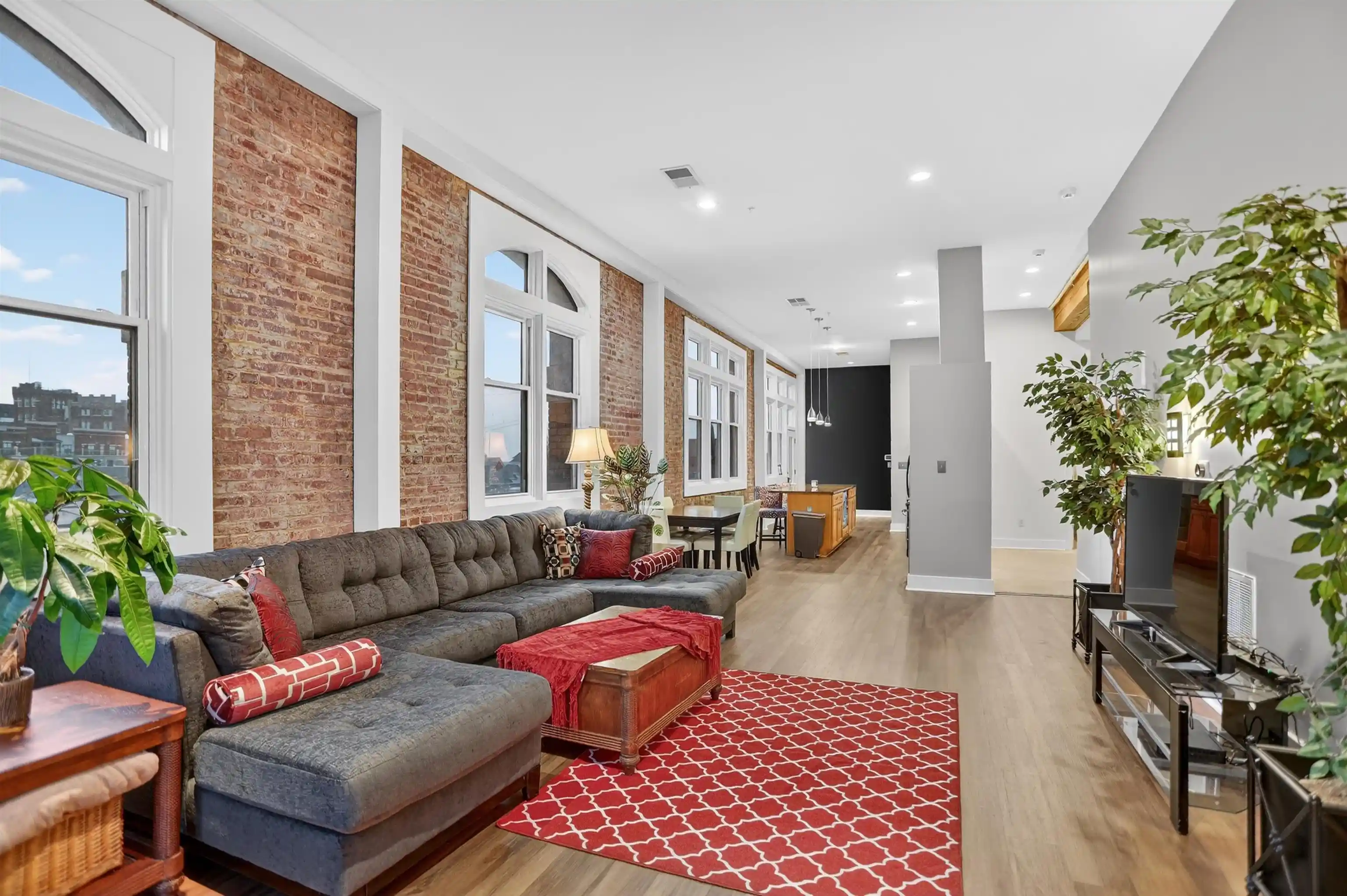 Listing Photo 3 - Condo for sale in building located at 435 S Front St, Memphis, TN 38103 - Unit #307