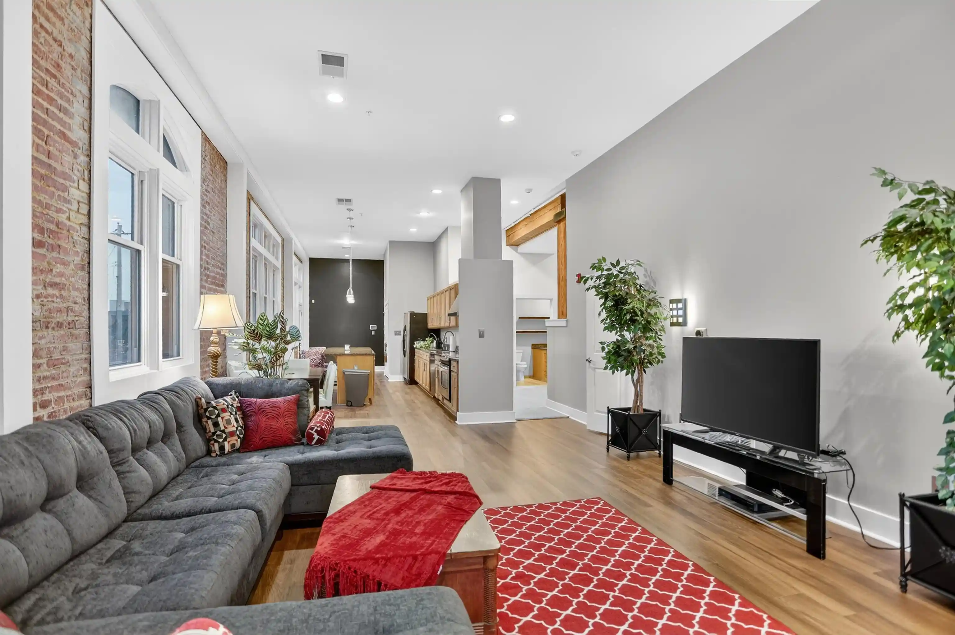 Listing Photo 5 - Condo for sale in building located at 435 S Front St, Memphis, TN 38103 - Unit #307