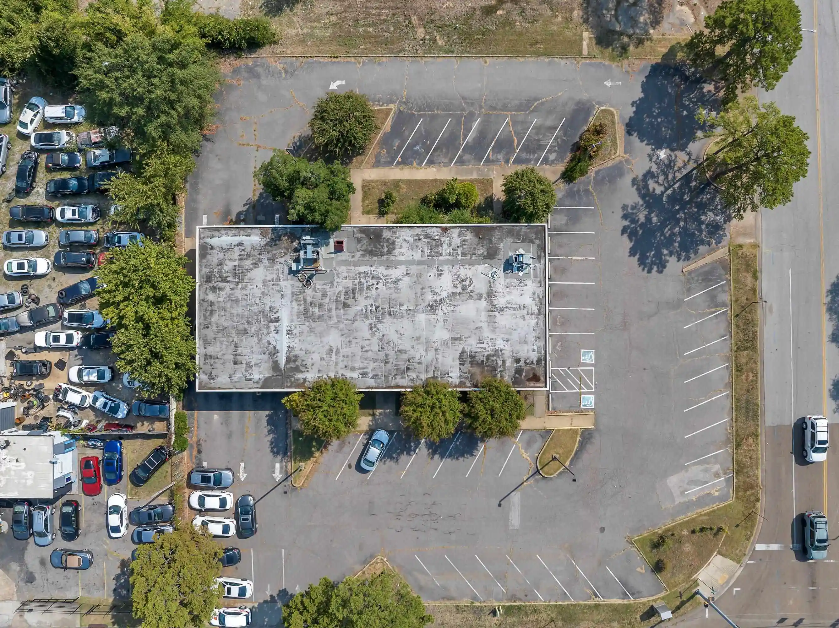 2nd image of 2015 E Brooks Rd, Memphis, TN 38116 | MLS# 10211244