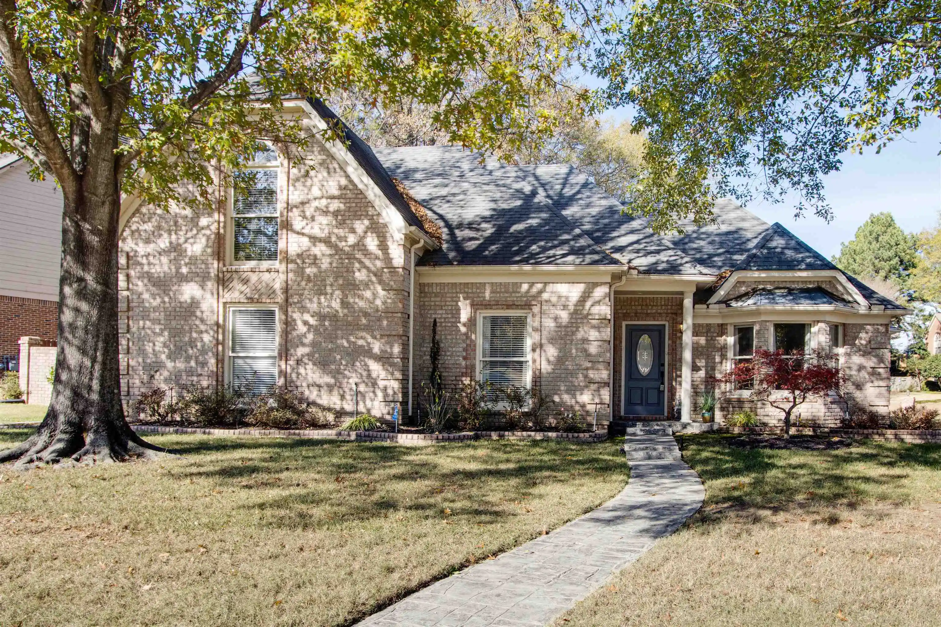 Photo 1 of Sale Pending at 8796 E Plantation Oaks Dr, Cordova, TN 38018 | MLS# 10211333 | Listing updated on 2026-09-10