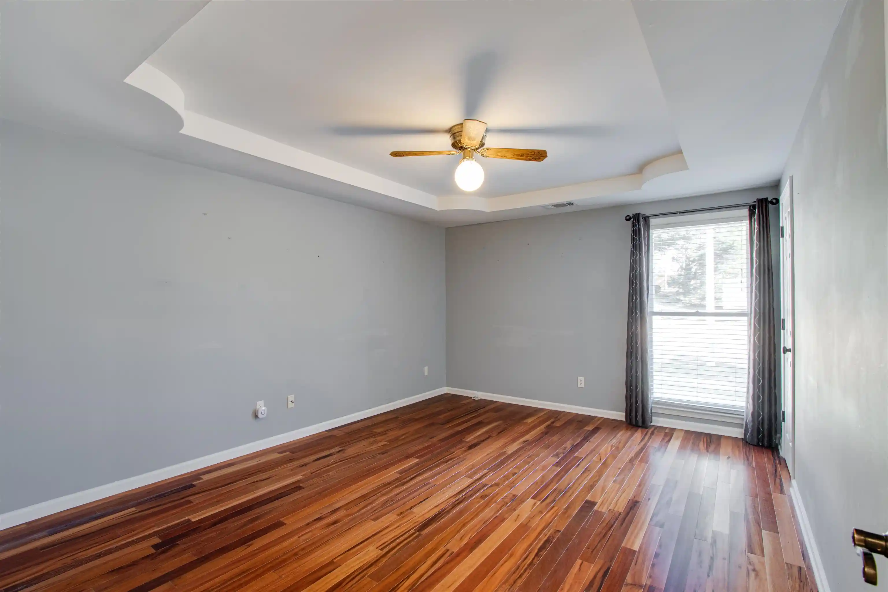 Photo 3 of Sale Pending at 8796 E Plantation Oaks Dr, Cordova, TN 38018 | MLS# 10211333 | Listing updated on 2026-09-10