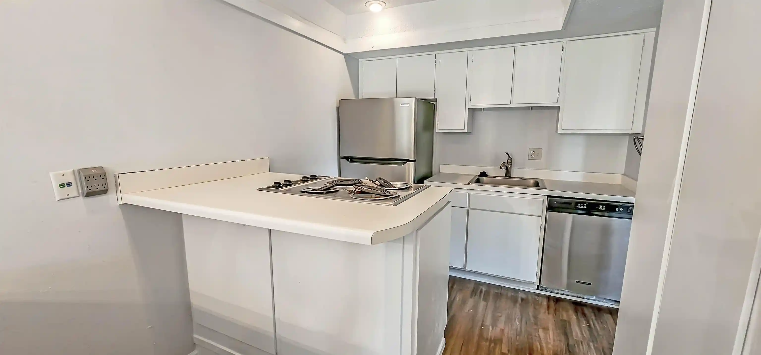 Listing Photo 4 - Condo for sale in building located at 1220 Chamberlain Dr, Memphis, TN 38119 - Unit #4