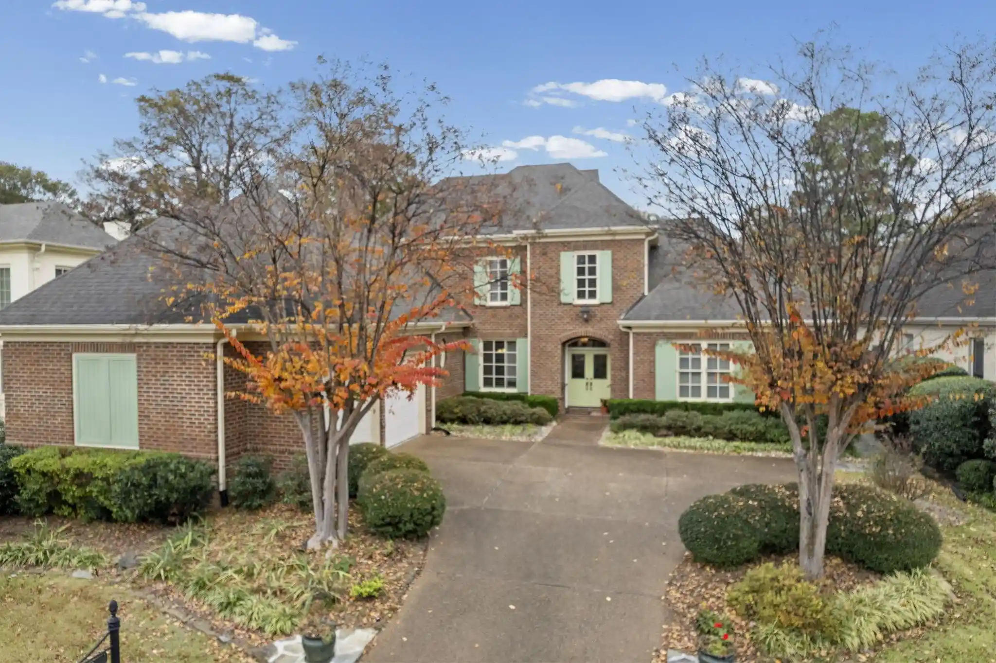 Photo 1 of Single family home for sale at 182 S Brenrich Cv, Memphis, TN 38117 | MLS# 10211921 | Listing updated on 2026-08-12