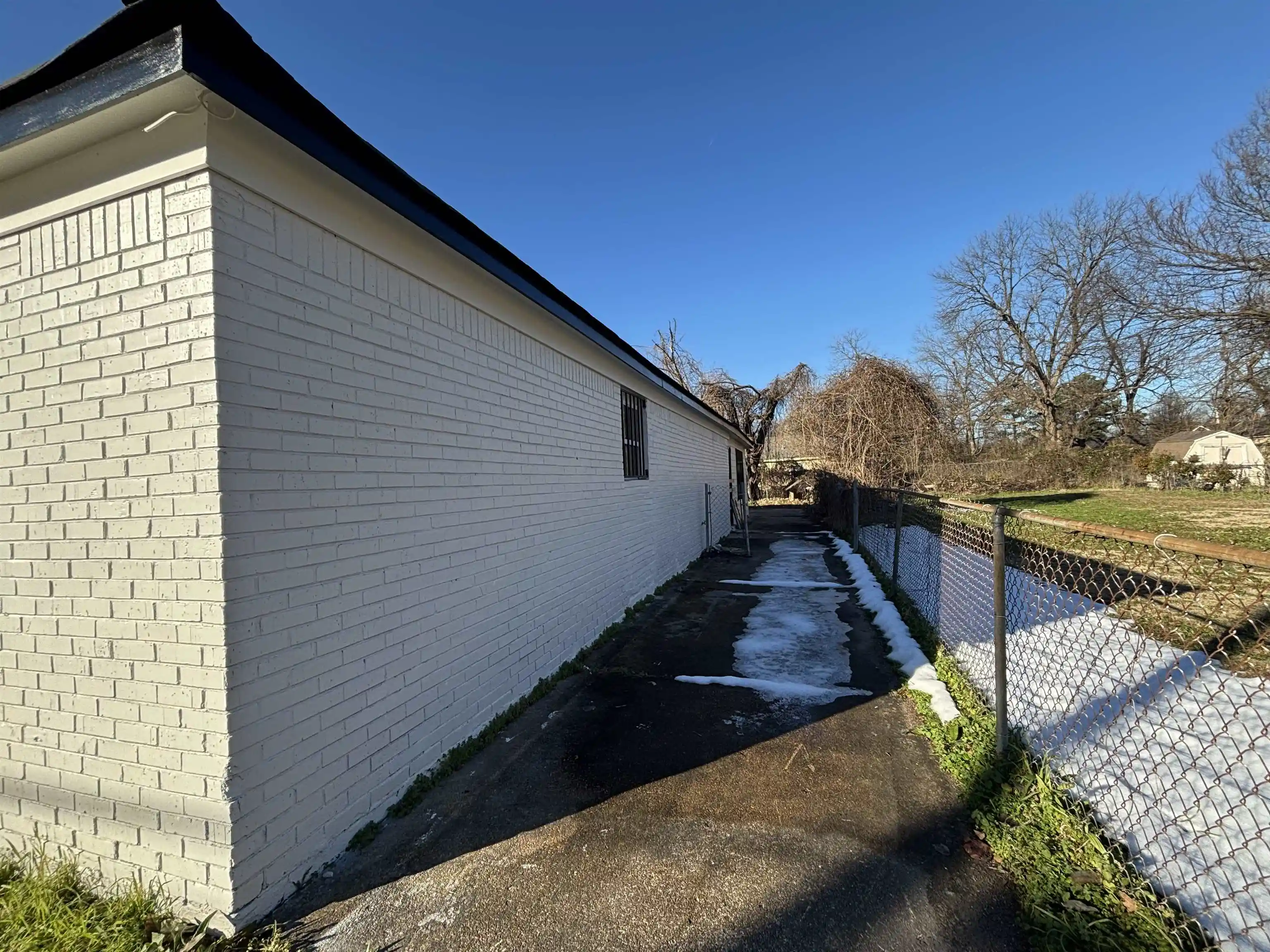 Photo 4 of Sale Pending at 1489 Boxwood St, Memphis, TN 38108 | MLS# 10211939 | Listing updated on 2026-07-10