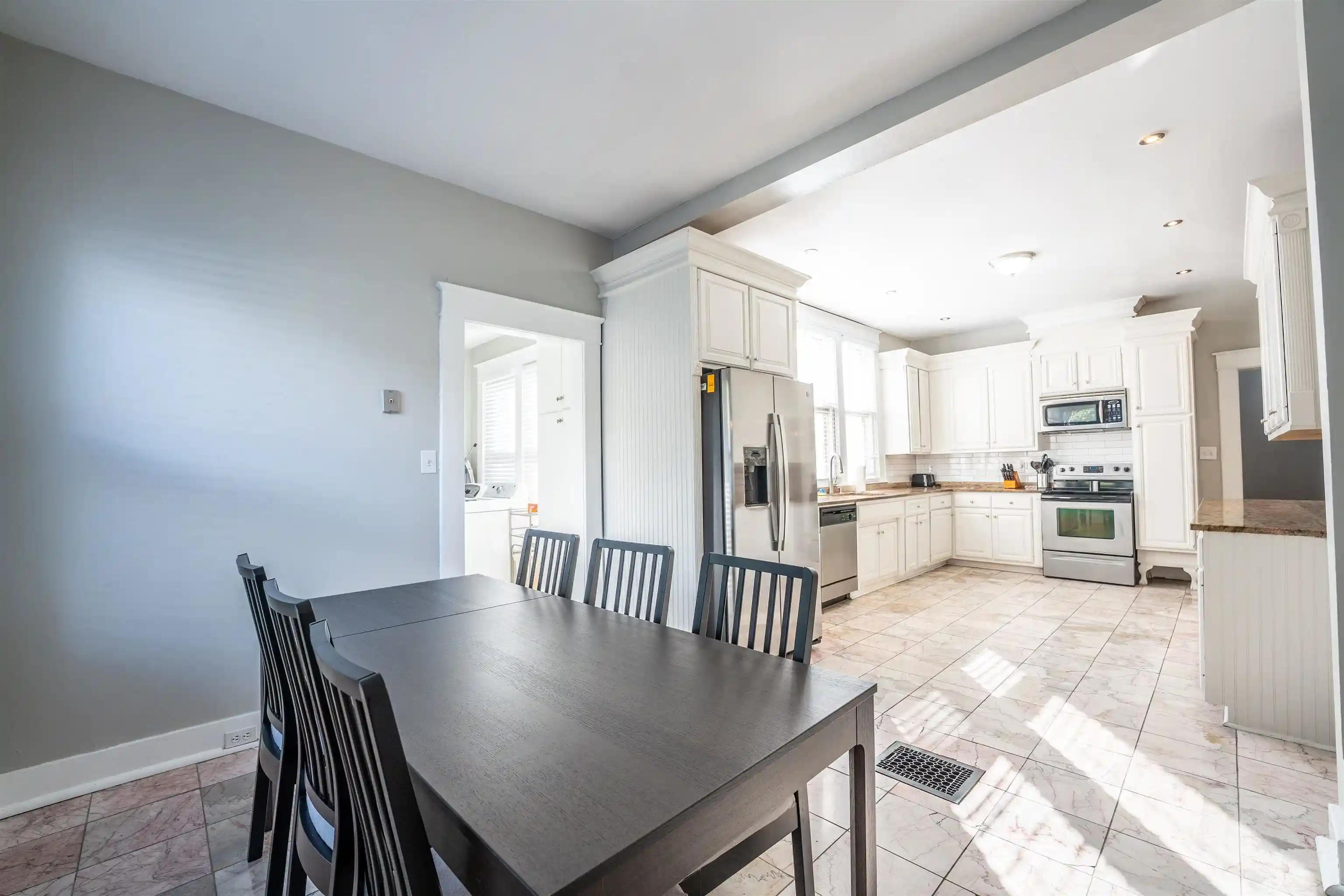 2nd image of 2035 Central Ave, Memphis, TN 38104 | MLS# 10212002