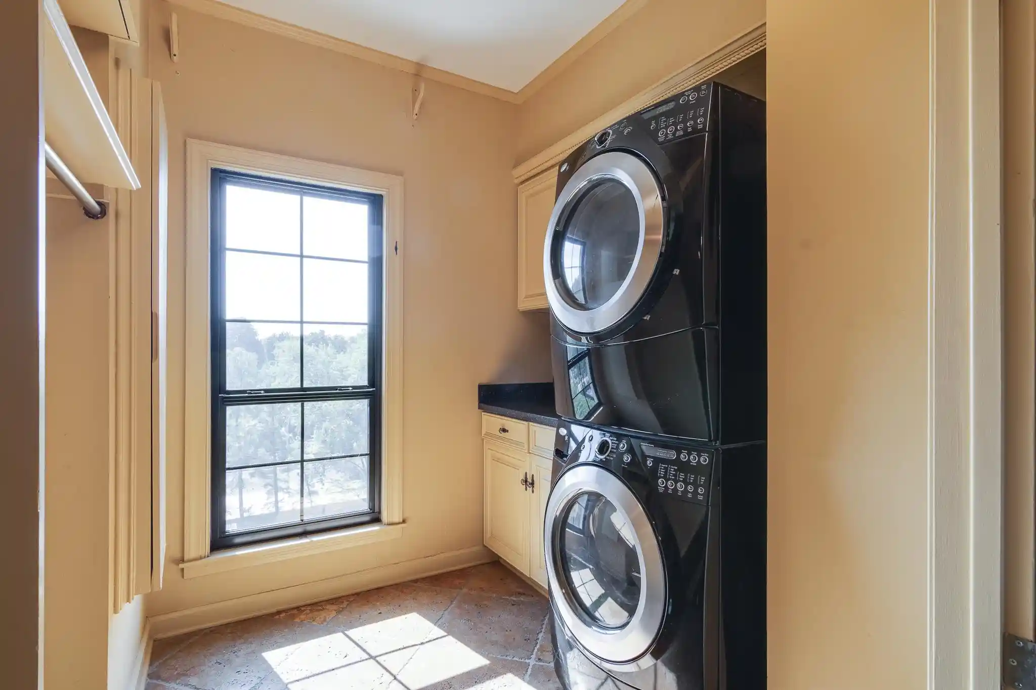 Photo 2 of Townhouse for sale at 585 S Greer St #900, Memphis, TN 38111 | MLS# 10212010 | Listing updated on 2026-07-28