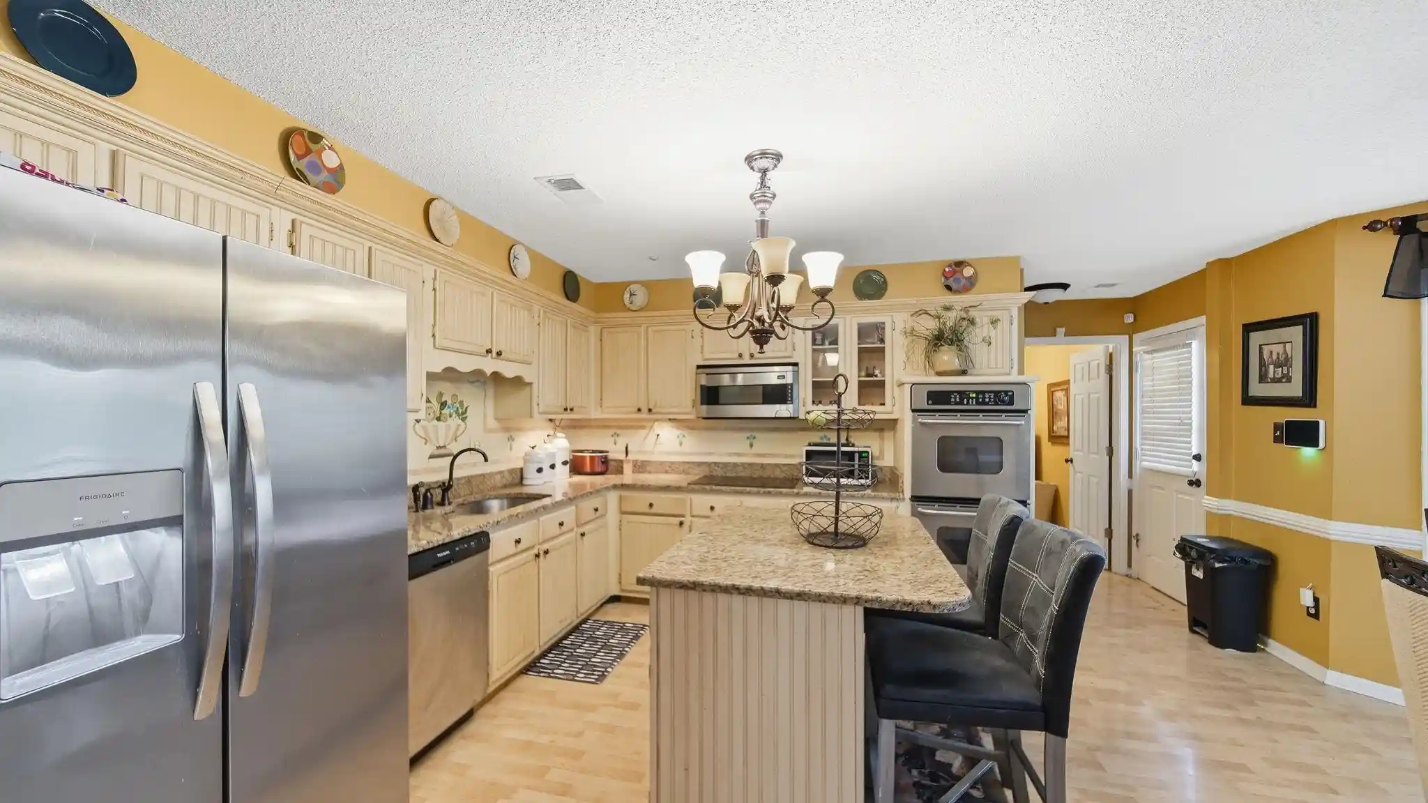 Photo 2 of Single family home for sale at 8882 Chimneyrock Blvd, Cordova, TN 38016 | MLS# 10212418 | Listing updated on 2026-10-08