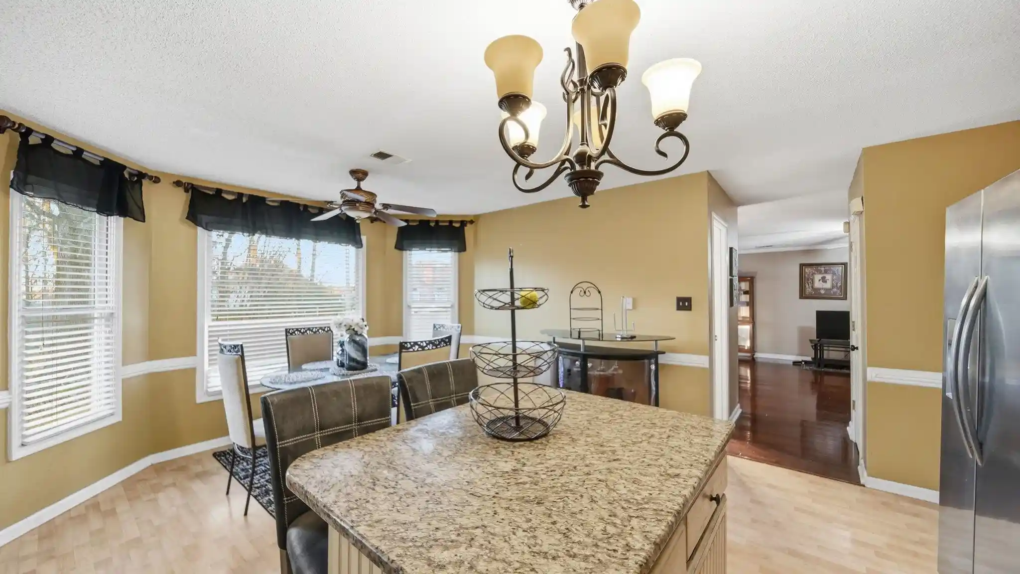 Photo 3 of Single family home for sale at 8882 Chimneyrock Blvd, Cordova, TN 38016 | MLS# 10212418 | Listing updated on 2026-10-08