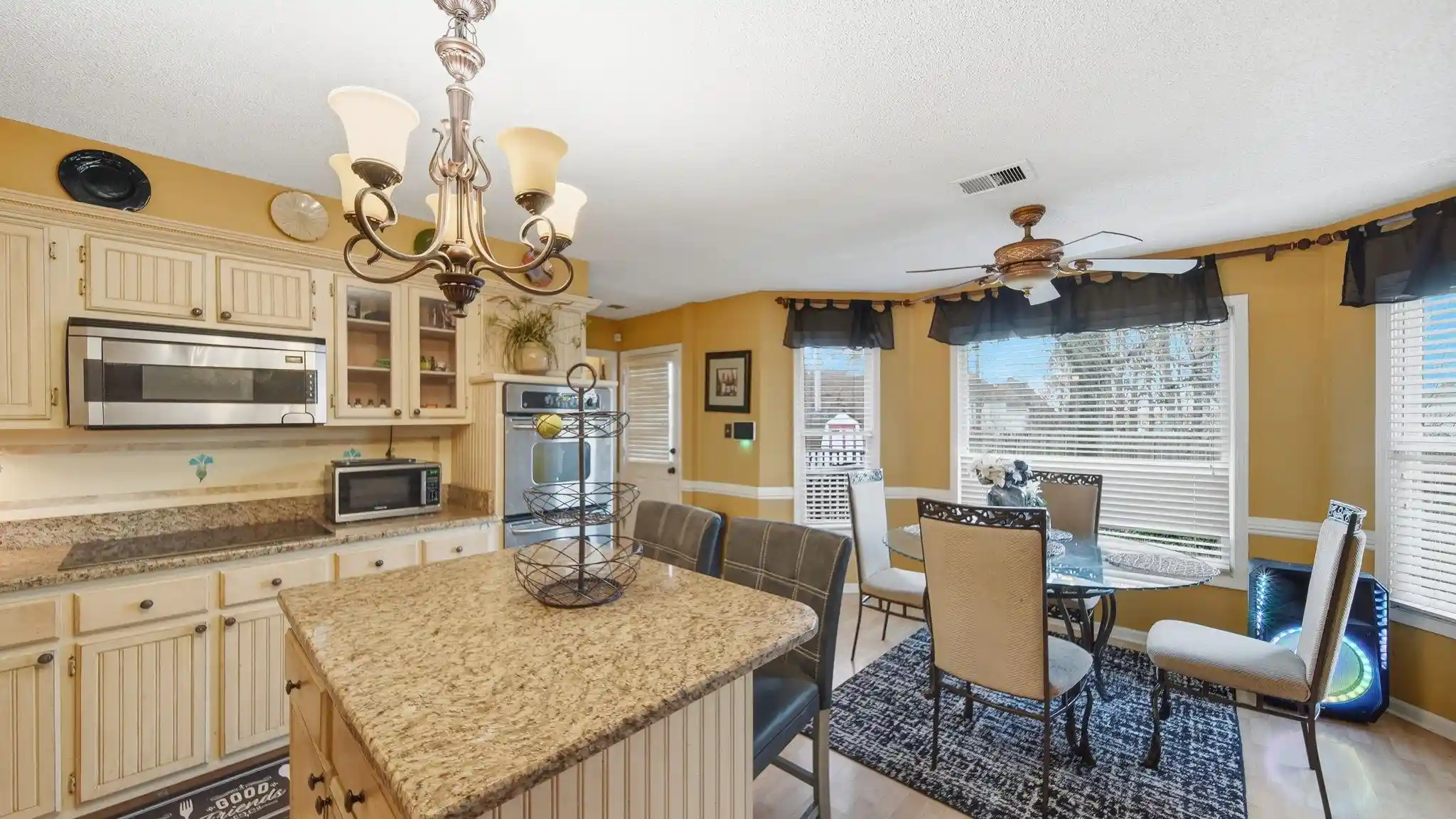 Photo 4 of Single family home for sale at 8882 Chimneyrock Blvd, Cordova, TN 38016 | MLS# 10212418 | Listing updated on 2026-10-08