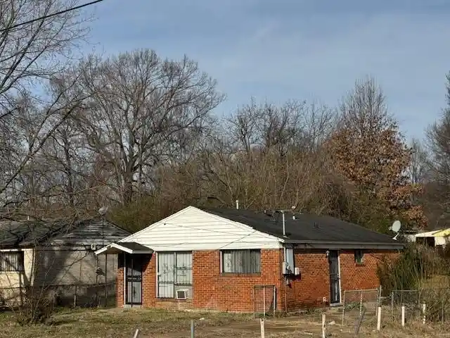 Photo 3 of Single family home for sale at 356 Delta Rd, Memphis, TN 38109 | MLS# 10212433 | Listing updated on 2026-10-01