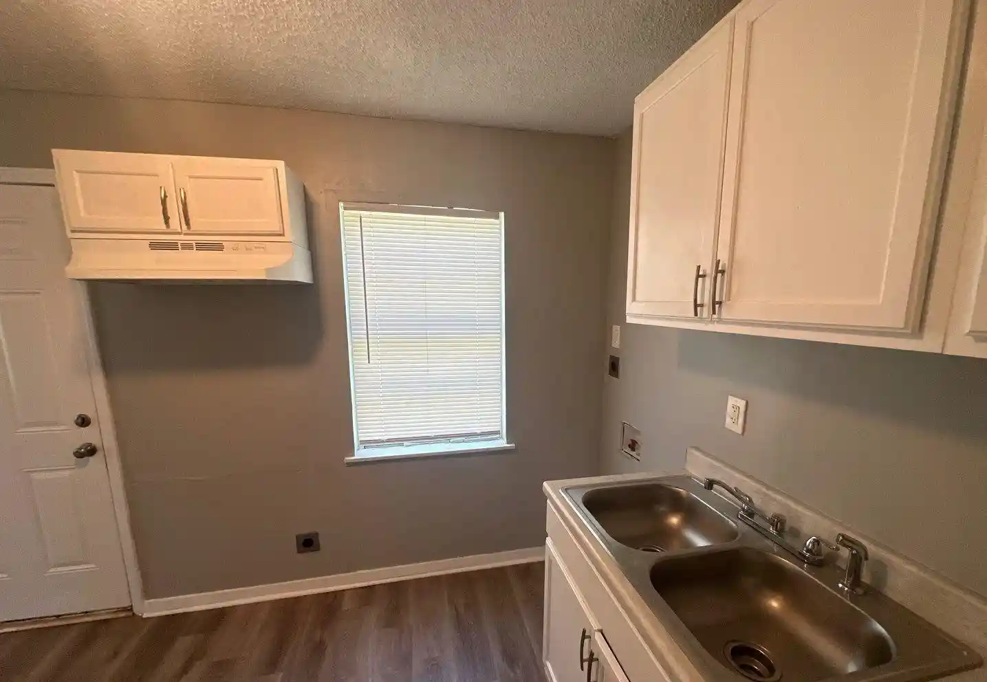 Photo 3 of Single family home for sale at 2536 Sunny Hl Dr, Memphis, TN 38127 | MLS# 10212700 | Listing updated on 2026-09-02