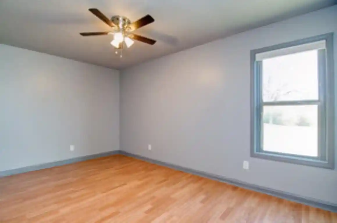 Photo 1 of Single family home for sale at 396 W Holmes Rd, Memphis, TN 38109 | MLS# 10212887 | Listing updated on 2026-09-01