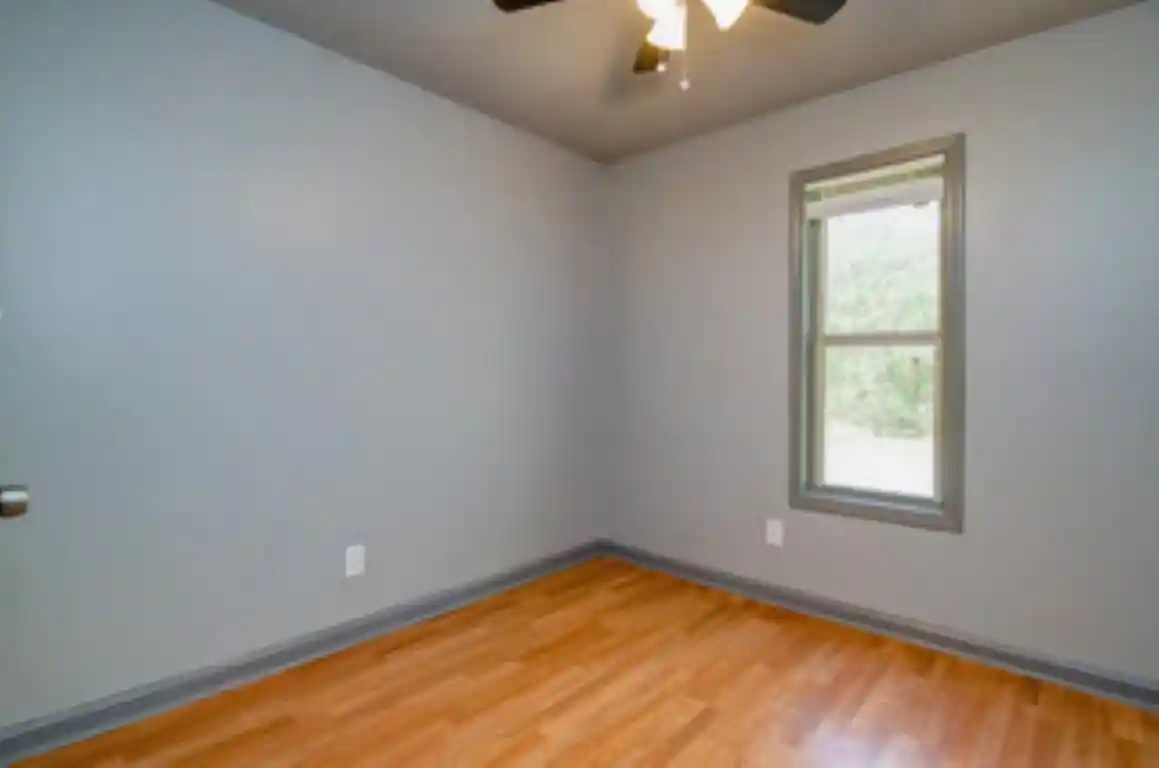 Photo 2 of Single family home for sale at 396 W Holmes Rd, Memphis, TN 38109 | MLS# 10212887 | Listing updated on 2026-09-01