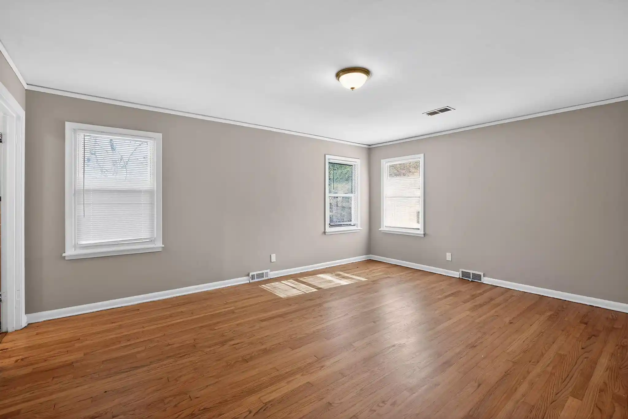 Photo 3 of Sale Pending at 4094 Auburn Rd, Memphis, TN 38116 | MLS# 10212896 | Listing updated on 2026-09-11