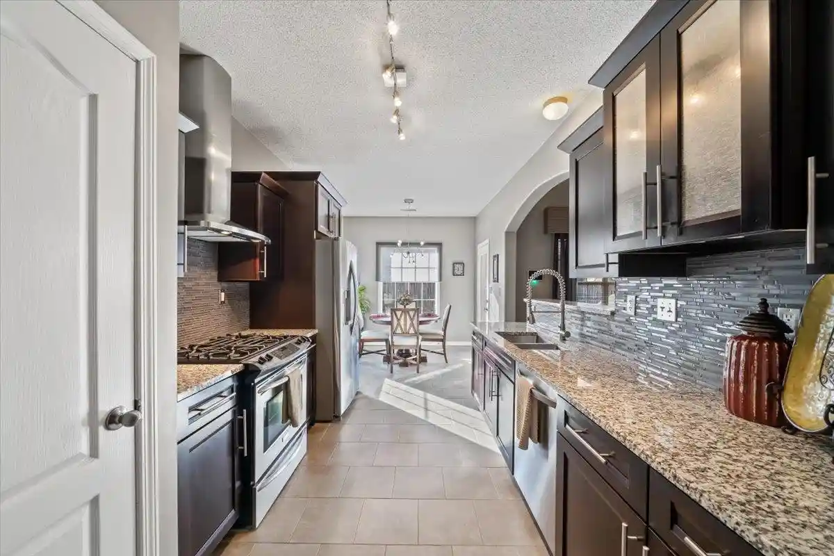 Photo 2 of Sale Pending at 9605 Misty Knoll Dr, Cordova, TN 38016 | MLS# 10213088 | Listing updated on 2026-01-24