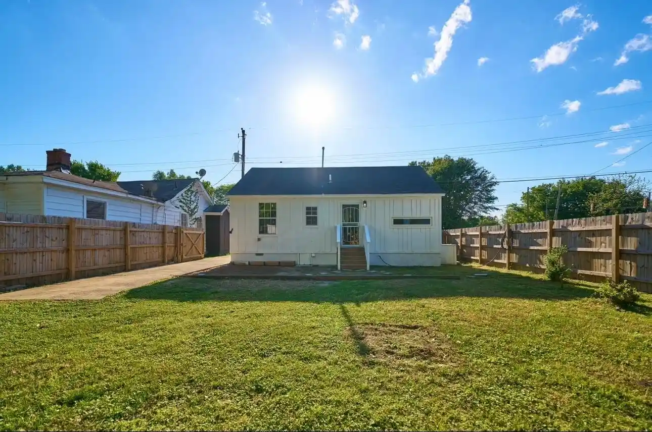 Homes for sale in Memphis, TN | 1628 N Hollywood St, Memphis, TN 38108 | MLS# 10213250