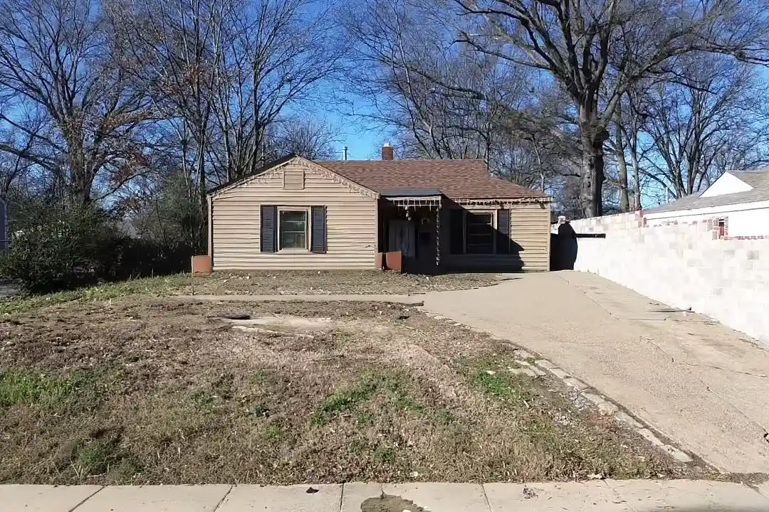 Homes for sale in Memphis, TN | 1771 Wells Station Rd, Memphis, TN 38108 | MLS# 10213284