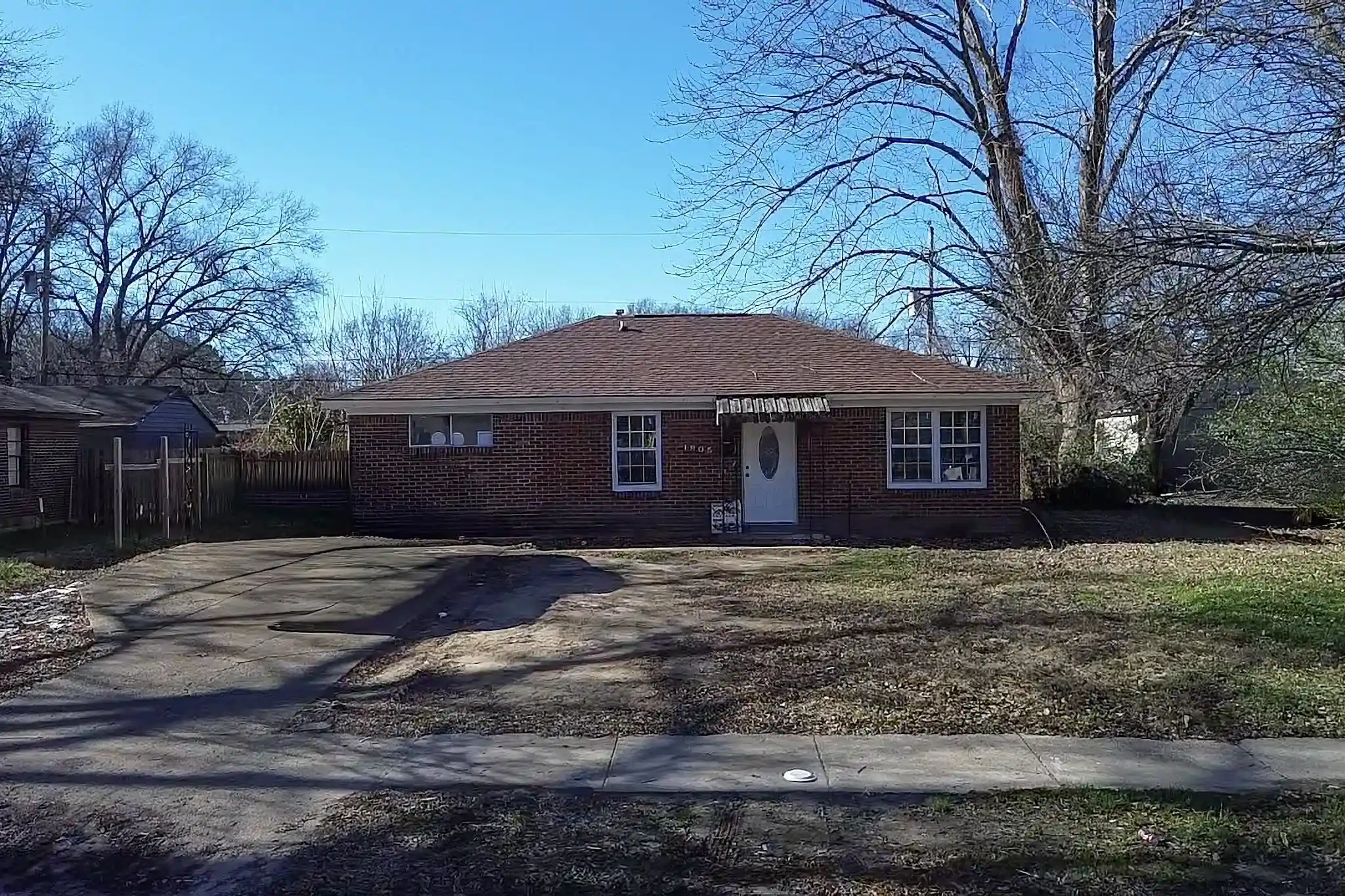 Photo 1 of Single family home for sale at 1905 Sierra St, Memphis, TN 38128 | MLS# 10213295 | Listing updated on 2026-01-20