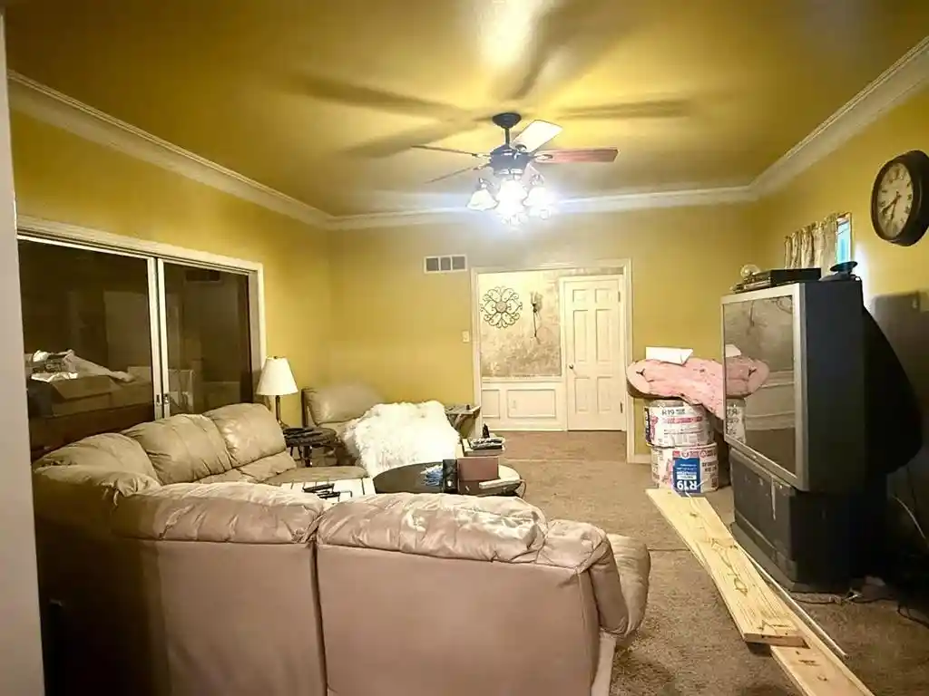 Photo 3 of Sale Pending at 2958 Glengarry Rd, Memphis, TN 38128 | MLS# 10213668 | Listing updated on 2026-05-07