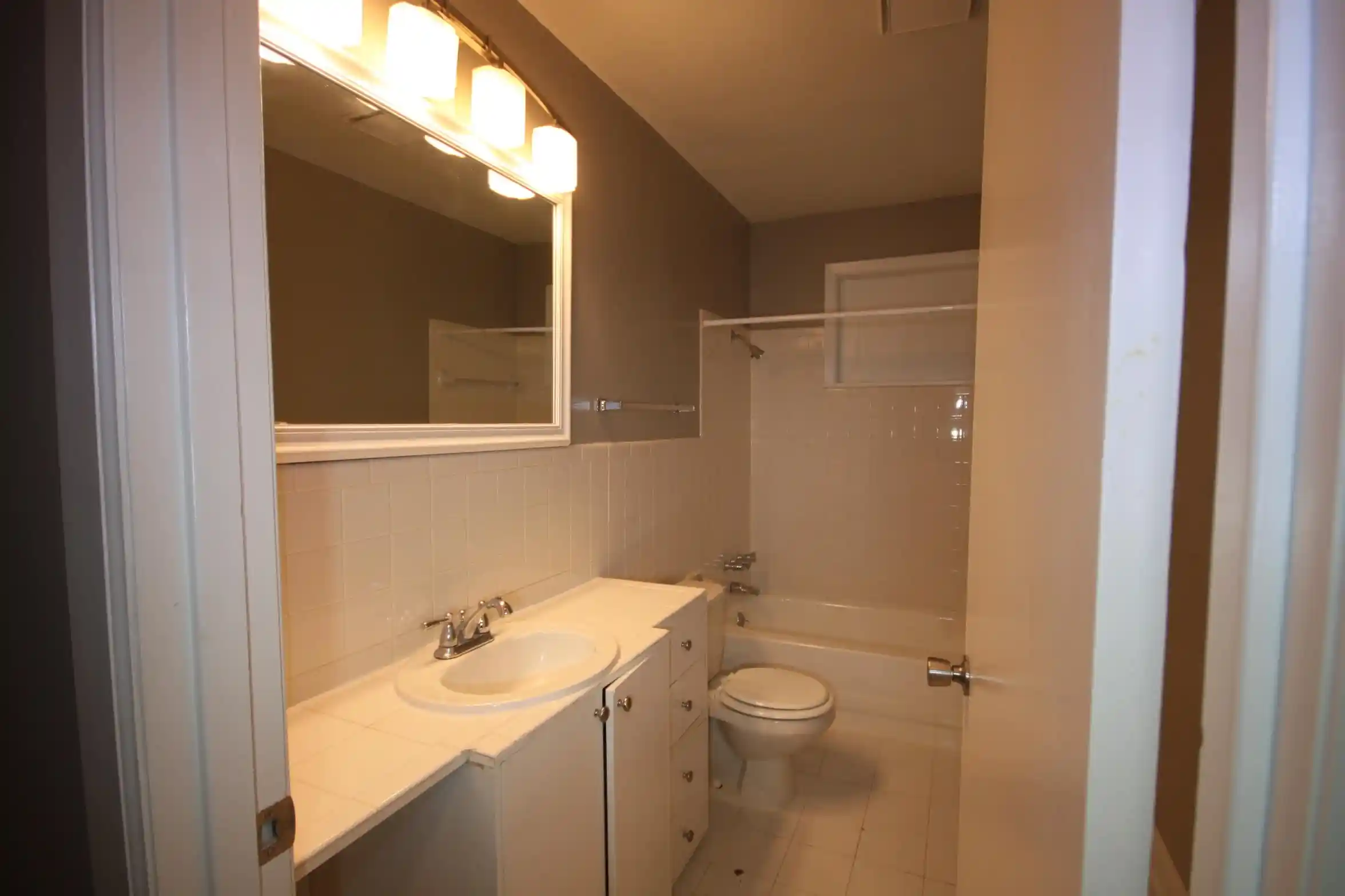 12th image of 2780 Elmore Park Rd, Bartlett, TN 38134 | MLS# 10213977