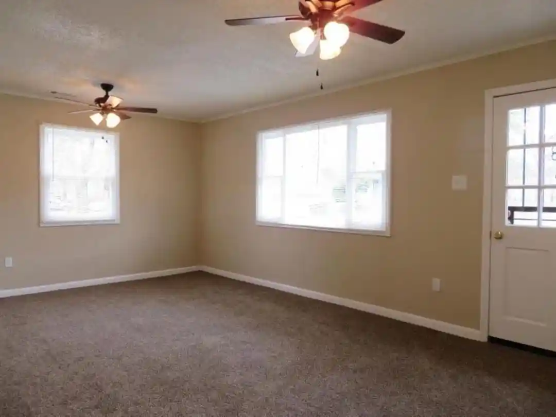 Photo 2 of Single family home for sale at 827 Par Ave, Memphis, TN 38127 | MLS# 10214007 | Listing updated on 2026-08-24